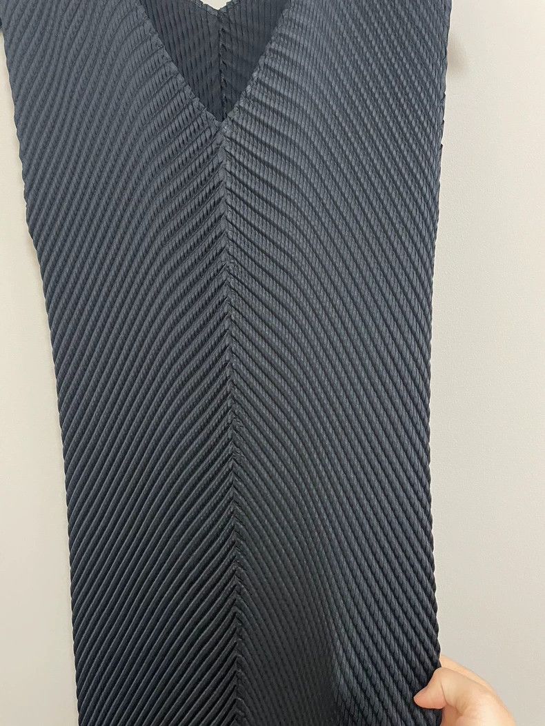 Issey Miyake Issey Miyake Black fishtail dress Size M / US 6-8 / IT 42-44 - 2 Thumbnail