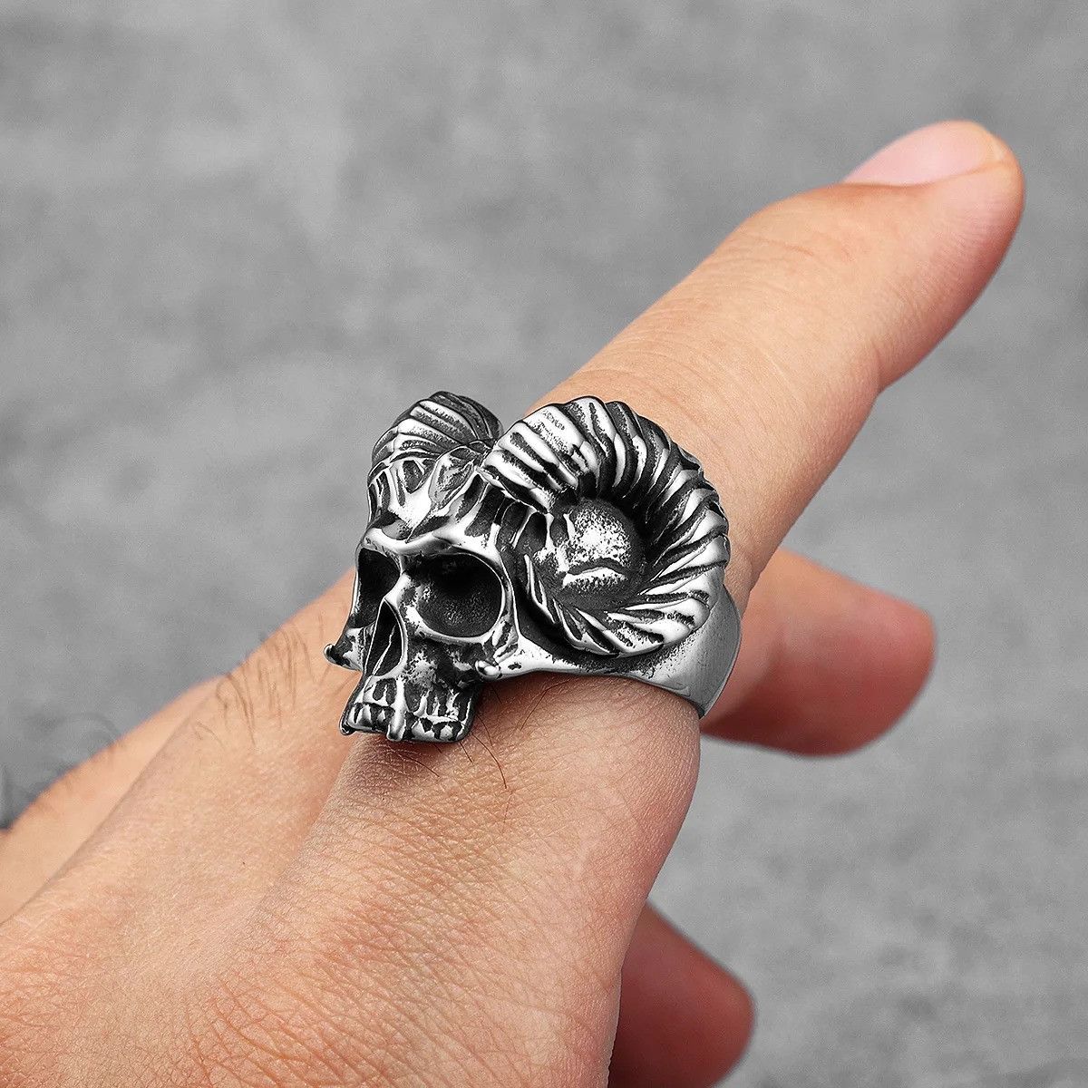 Vintage Gothic Satan Skull Men Ring Size ONE SIZE - 1 Thumbnail
