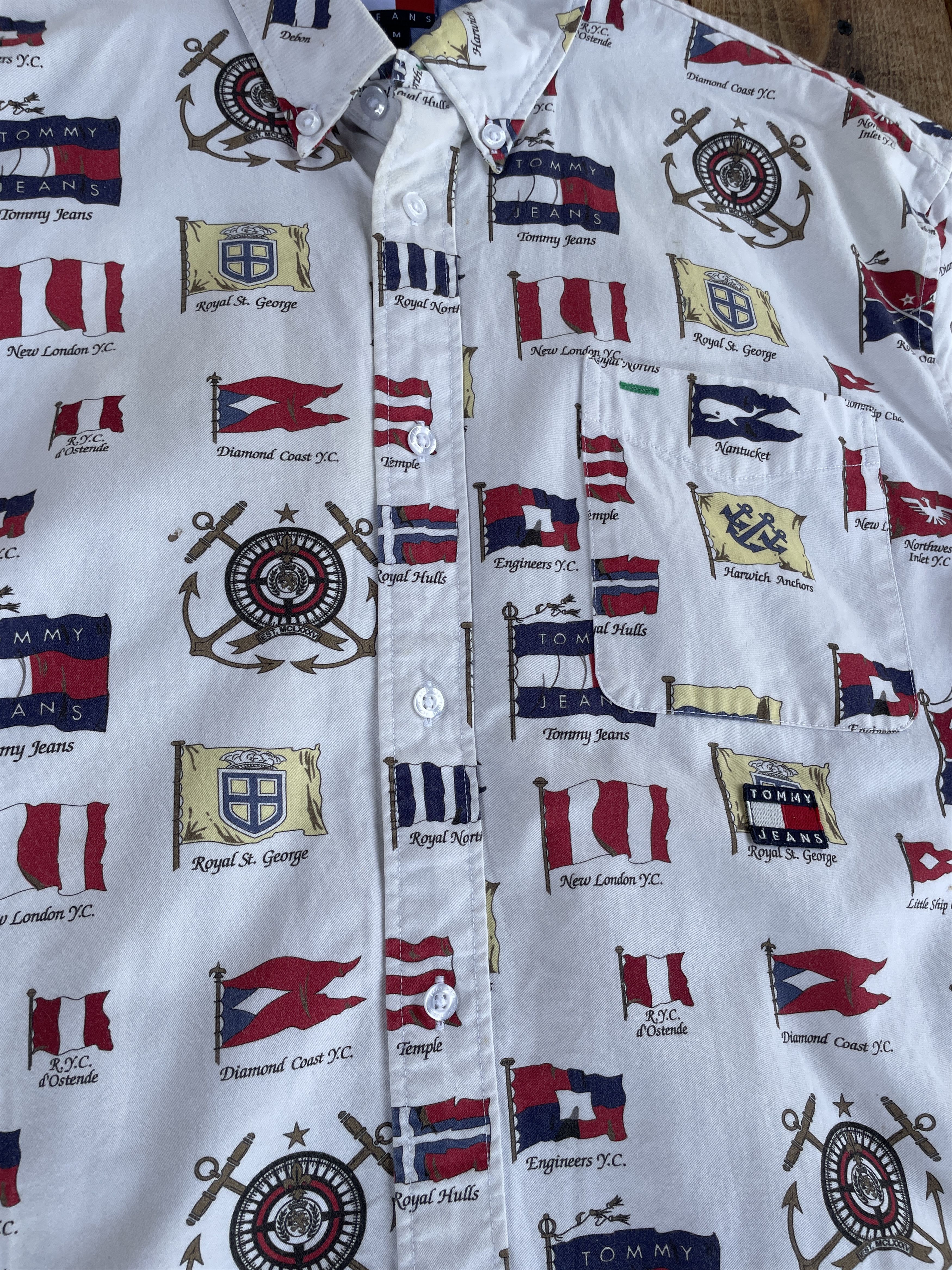 Tommy Hilfiger Tommy Hilfiger Tommy Jeans Sailing Flag Short Sleeve Shirt Size US M / EU 48-50 / 2 - 6 Thumbnail