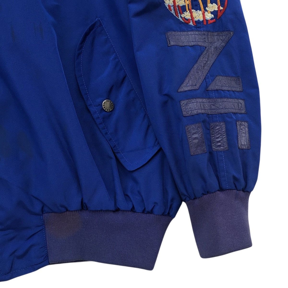 Iceberg Vintage ICEBERG Bomber Jacket Made In Italy Size US XL / EU 56 / 4 - 9 Thumbnail