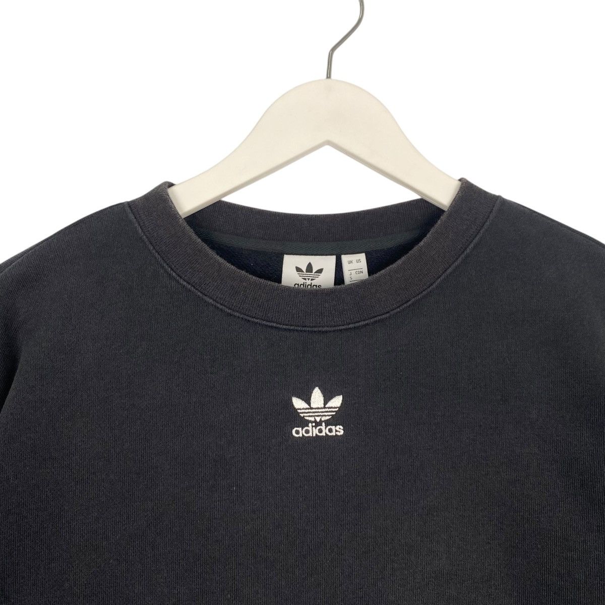 Adidas × Vintage Vintage Adidas Embroidery Crewneck Sweatshirt Black Size M Size US M / EU 48-50 / 2 - 4 Thumbnail