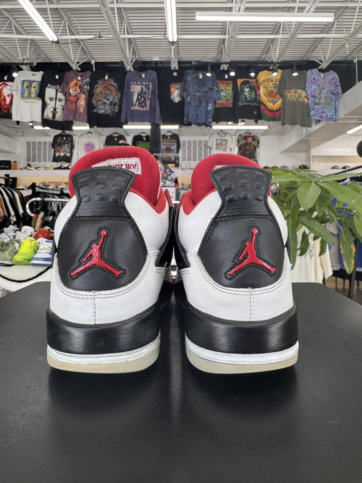 Jordan Brand Air Jordan 4 Fire Red Size 7Y (2012) Size US 7 / EU 40 - 5 Thumbnail