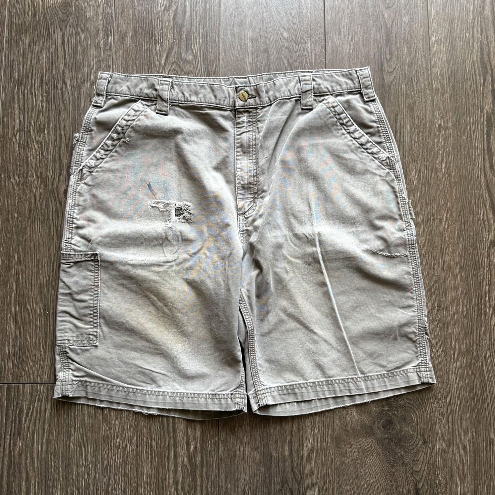 Carhartt VINTAGE Carhartt Cargo Shorts 40 Brown Canvas Distressed Workwear Utility Mens Baggy Relaxed Wallet Pockets 11in Inseam Casual Summer Canvas Brit Size US 40 / EU 56 - 5 Thumbnail