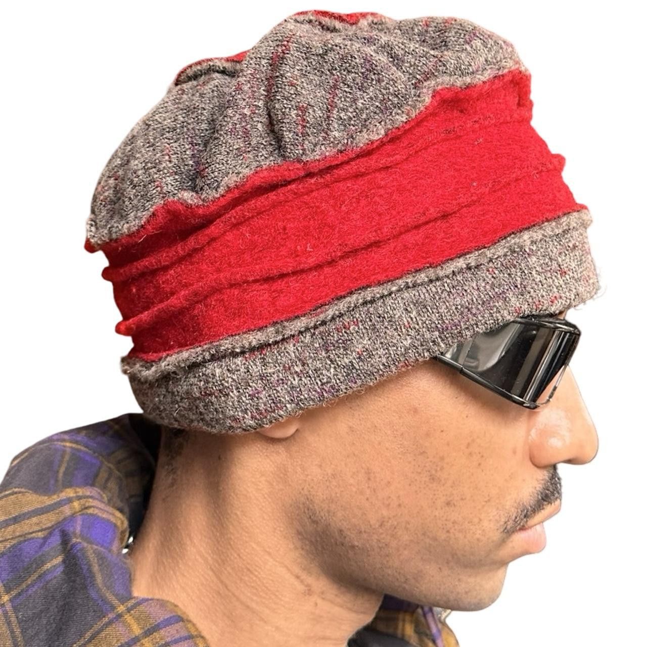 Vintage ASTROBOI* 'Soufflé' Red & Grey Pleated Beanie Size ONE SIZE - 6 Thumbnail