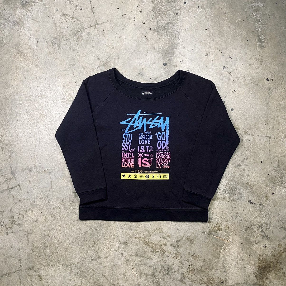 Stussy × Vintage y2k Stussy Multi Logo World Tour Crop Crewneck Size M / US 6-8 / IT 42-44 - 1 Thumbnail