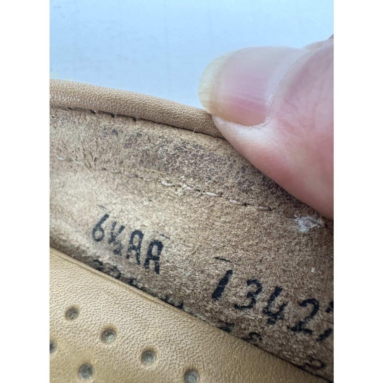 Vintage VINTAGE G.H. BASS & CO Women's Loafer Flat Penny Shoes Tan Leather AA Width Size 6.5 90s College Preppy Size US 6.5 / IT 36.5 - 4 Thumbnail