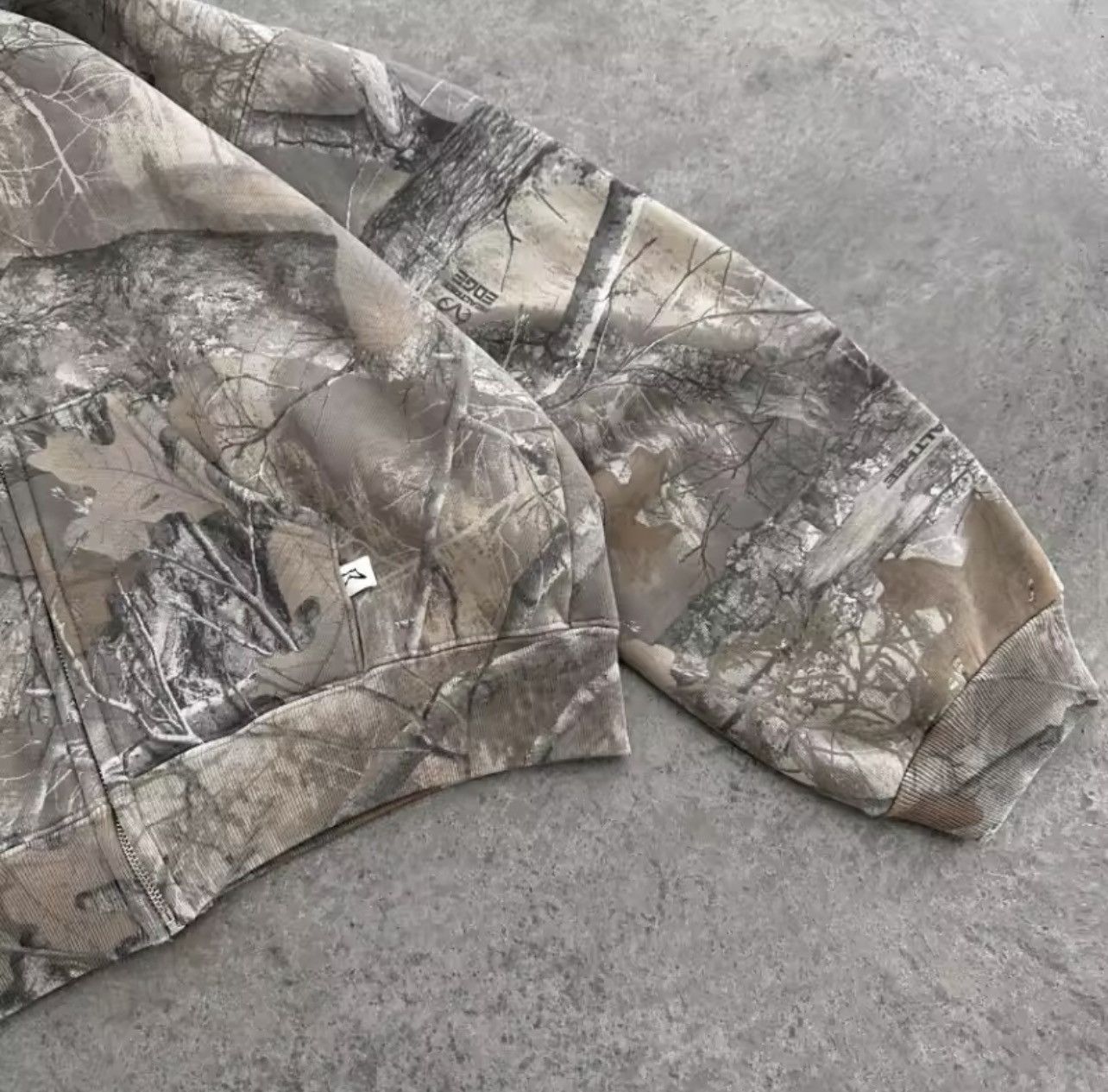 Other Y2K Retro Camouflage Hoodie Zipper Size US L / EU 52-54 / 3 - 4 Thumbnail
