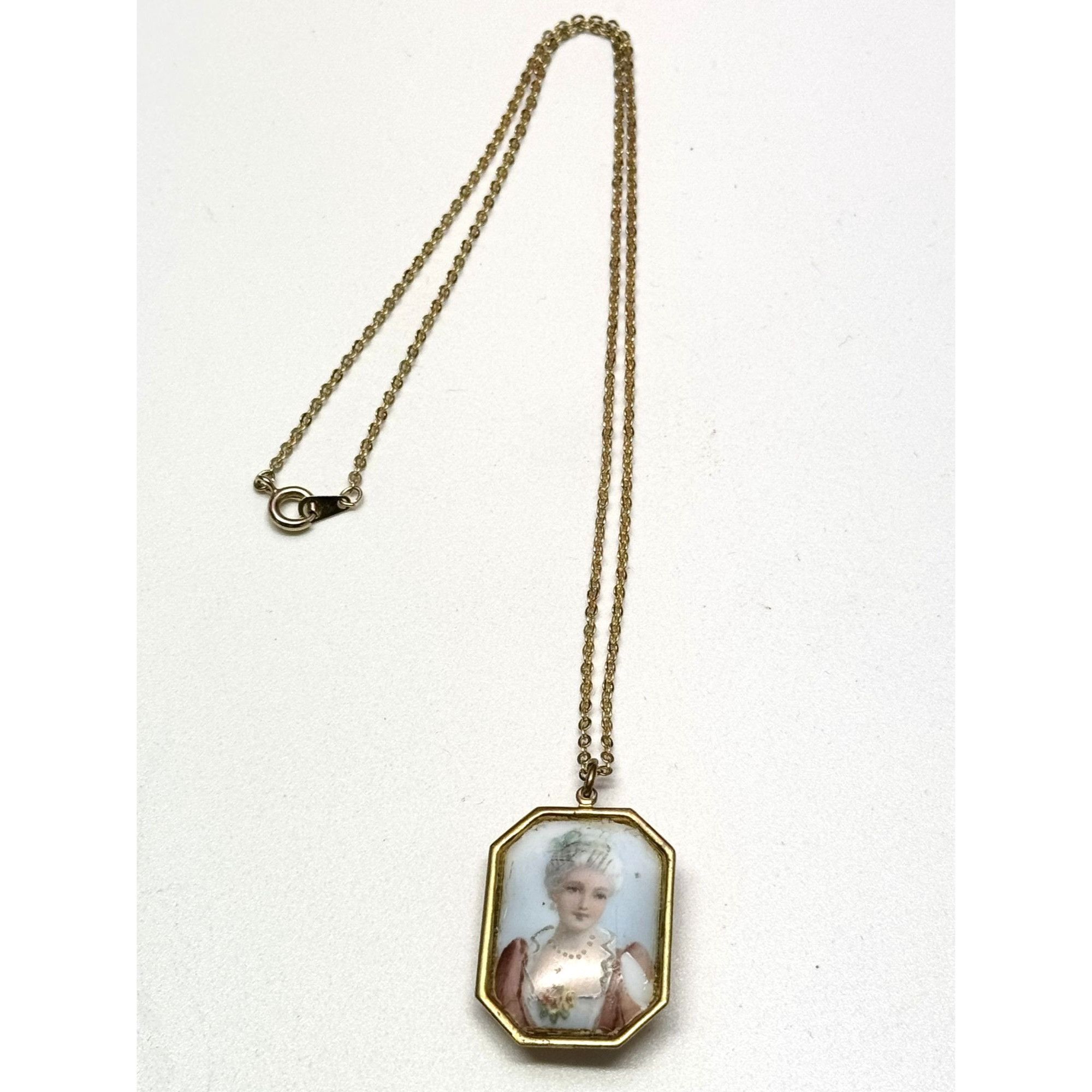 Vintage Vintage painted portrait charm necklace Size ONE SIZE - 1 Thumbnail