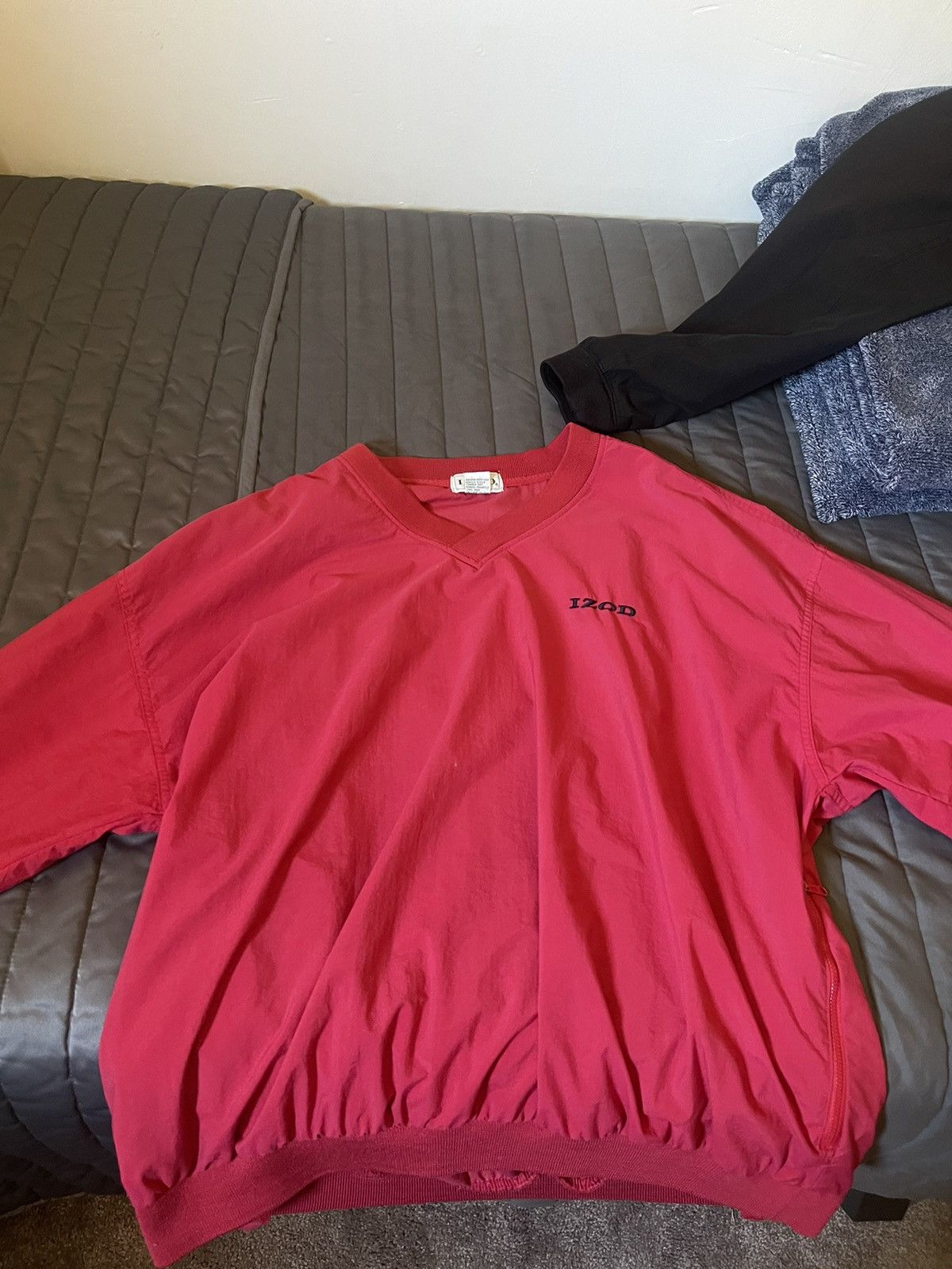 Vintage Vintage red IZOD pullover Size US L / EU 52-54 / 3 - 1 Thumbnail