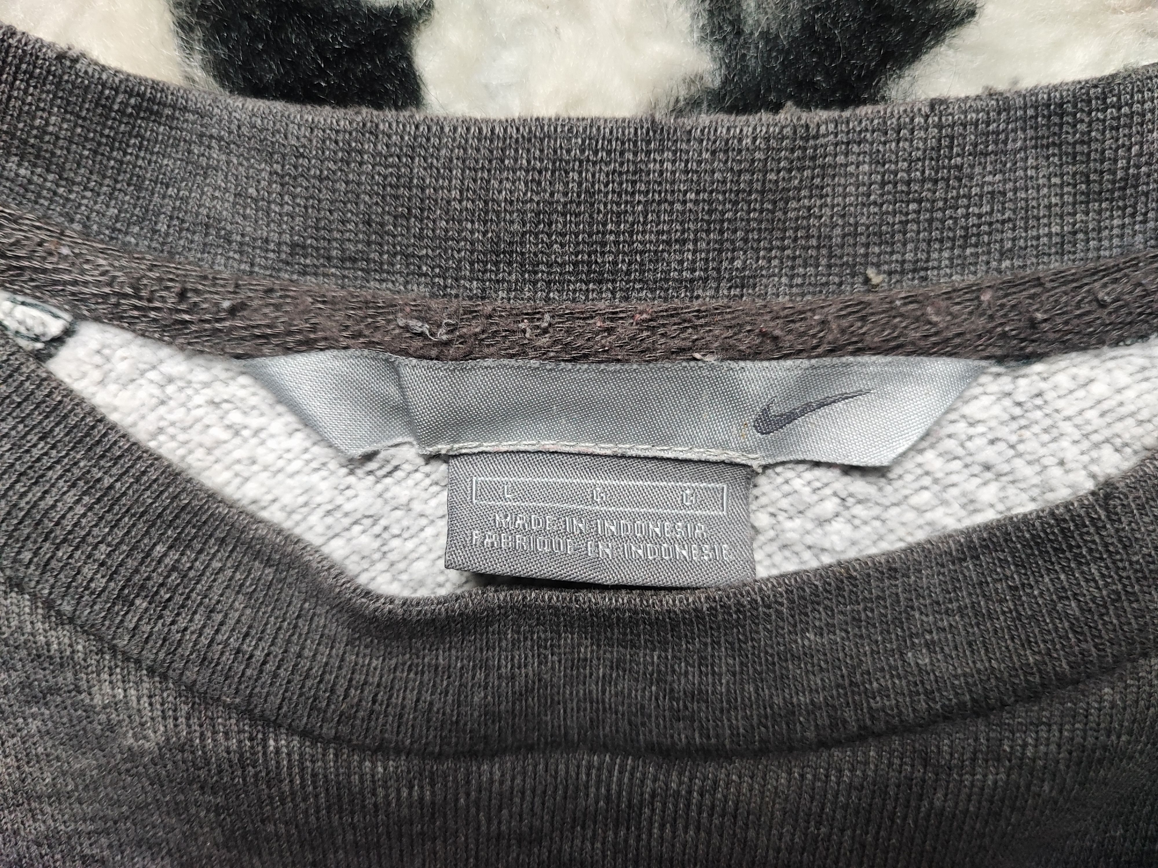 Nike Vintage Nike Crewneck Pullover Sweatshirt Size US M / EU 48-50 / 2 - 14 Thumbnail