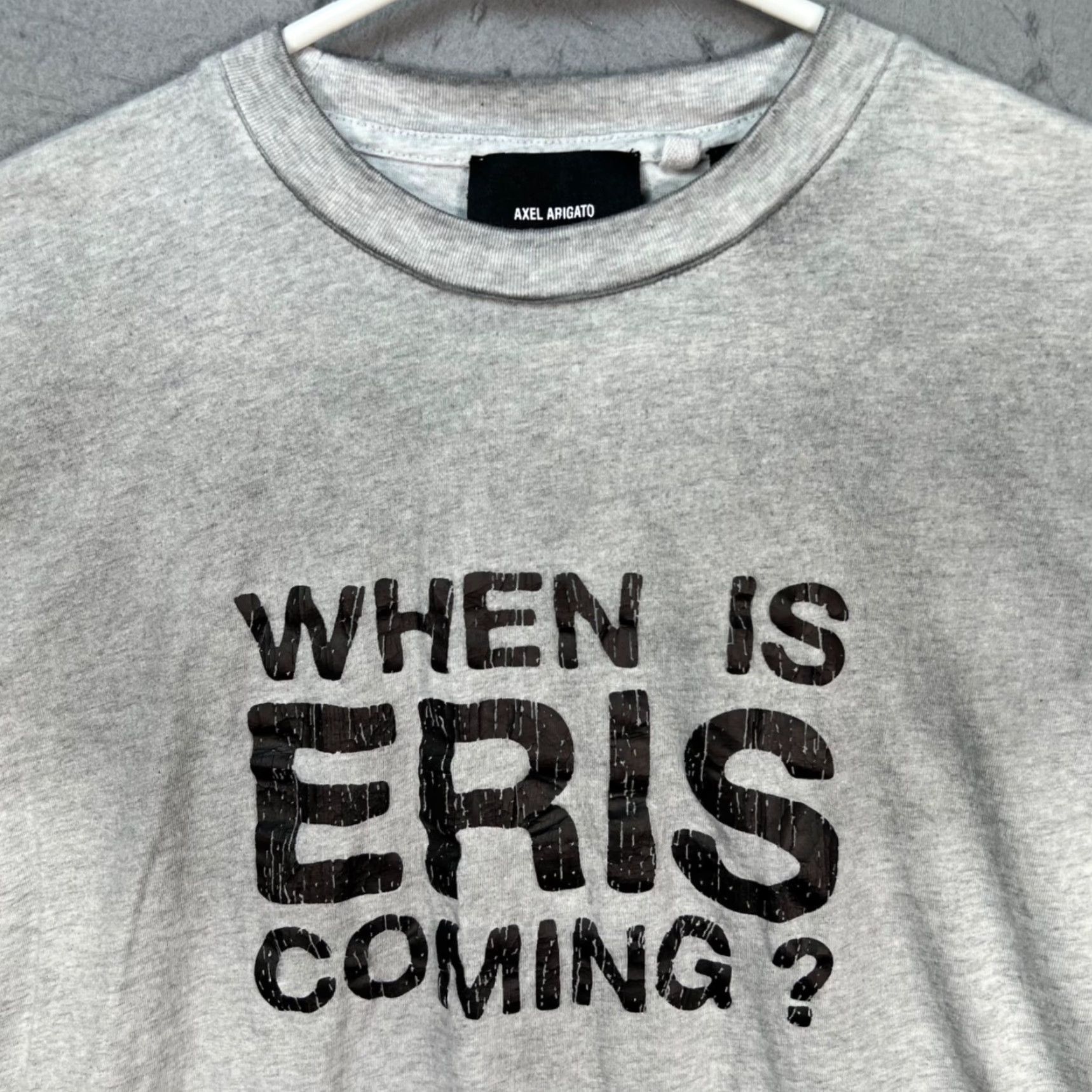 Axel Arigato Axel Arigato When Is Eris Coming? Graphic Gray T-Shirt 100% Organic Cotton Small Men Shirt Size US S / EU 44-46 / 1 - 6 Thumbnail