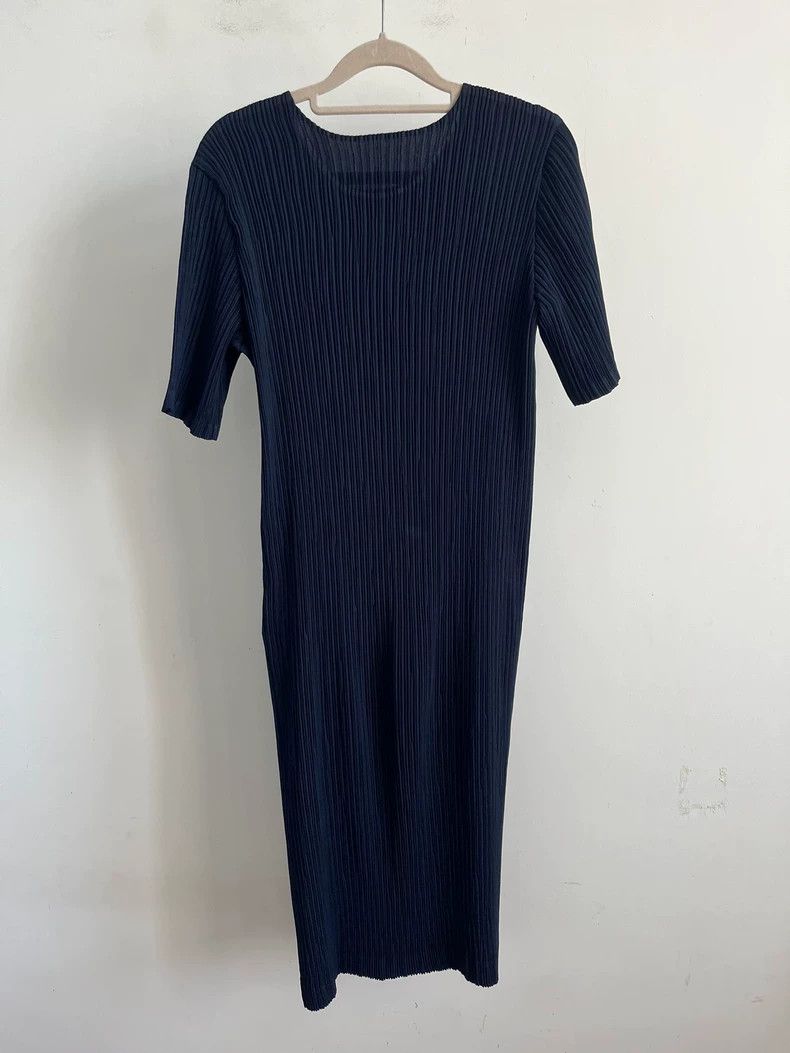 Issey Miyake Issey Miyake size:2 Blue toothpick pleated dress Size S / US 4 / IT 40 - 2 Thumbnail