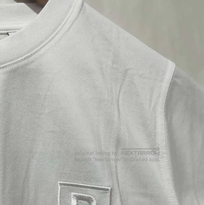 Burberry Burberry Summer White Cotton Embroidered T-Shirt. Size M / US 6-8 / IT 42-44 - 4 Thumbnail