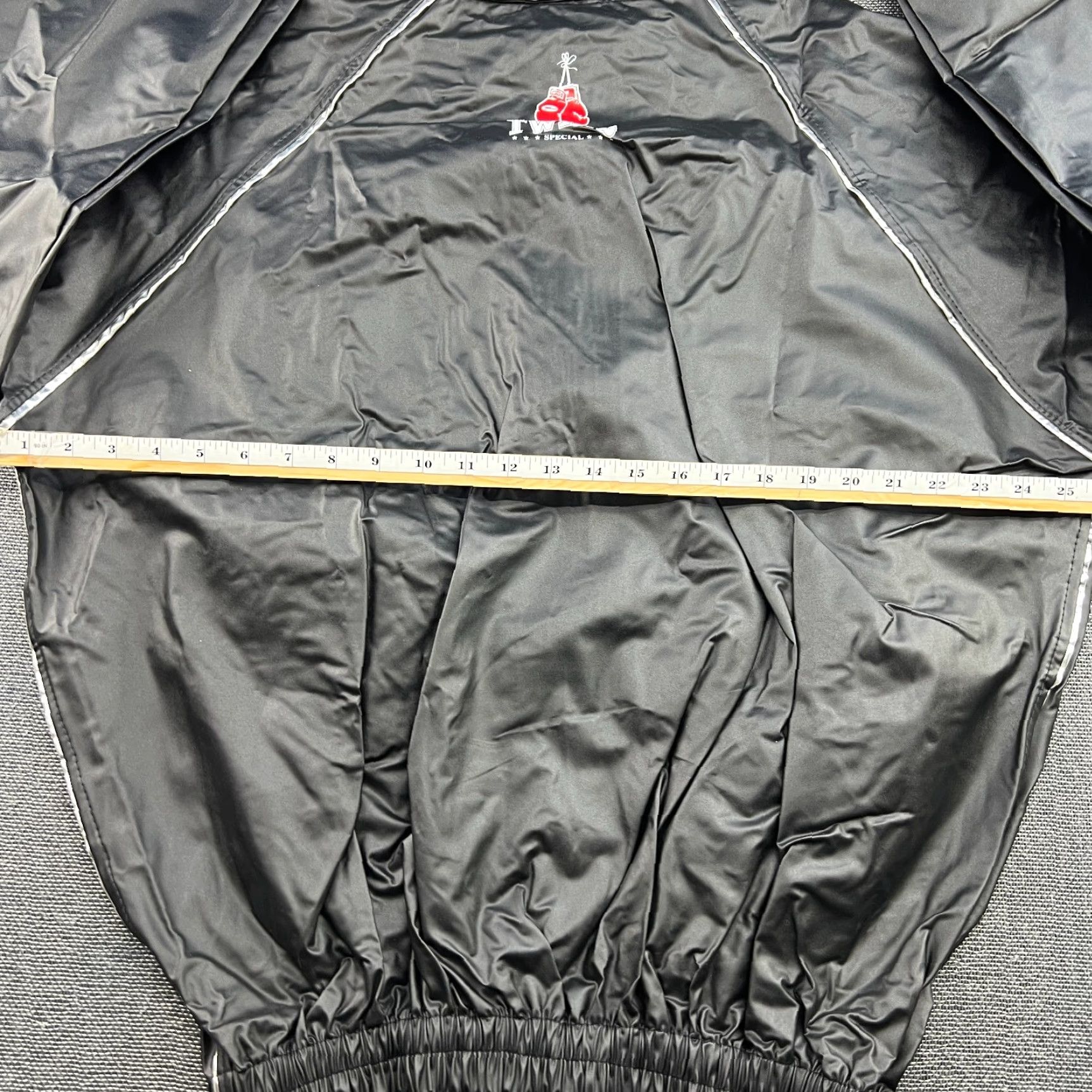 Twins Twins Special Sanuna Jacket Mens 2XL Black Thailand Muay Thai Sweat Jacket Track Jacket Full Zip Hooded Pockets 2XL Mens Size US XXL / EU 58 / 5 - 7 Thumbnail