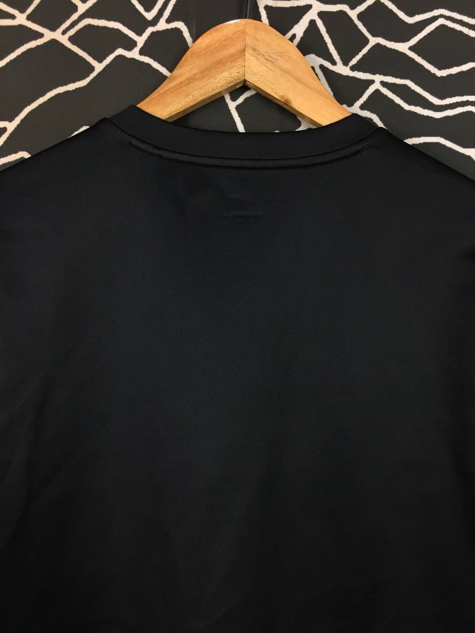 New Balance New Balance Geometric Paneled V-Neck Long Sleeve Jersey Size US L / EU 52-54 / 3 - 7 Thumbnail