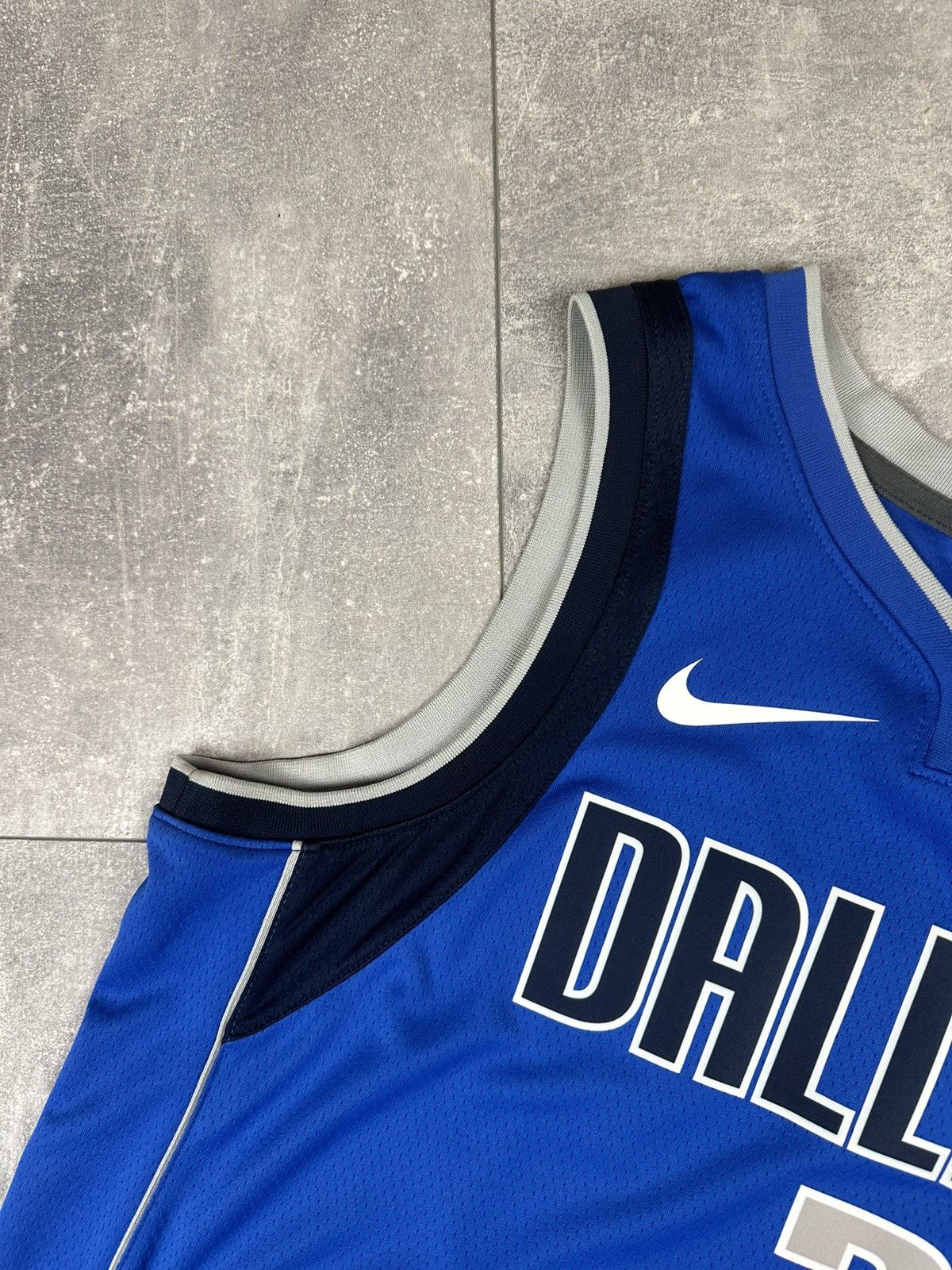 Nike Nike Dallas Mavericks Luca Doncic 77 NBA Jersey Size US M / EU 48-50 / 2 - 4 Thumbnail