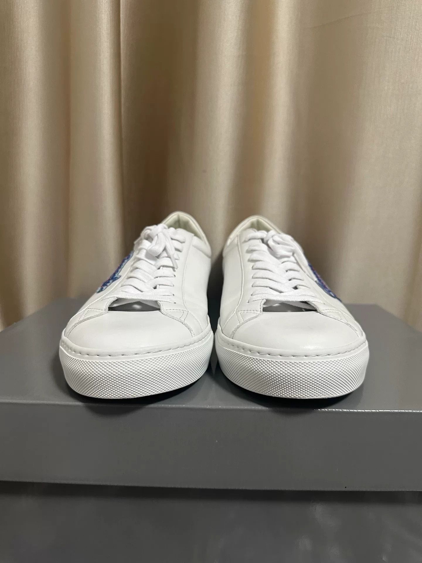 Givenchy Givenchy Low-Top White Sneakers Size US 12 / EU 45 - 3 Thumbnail