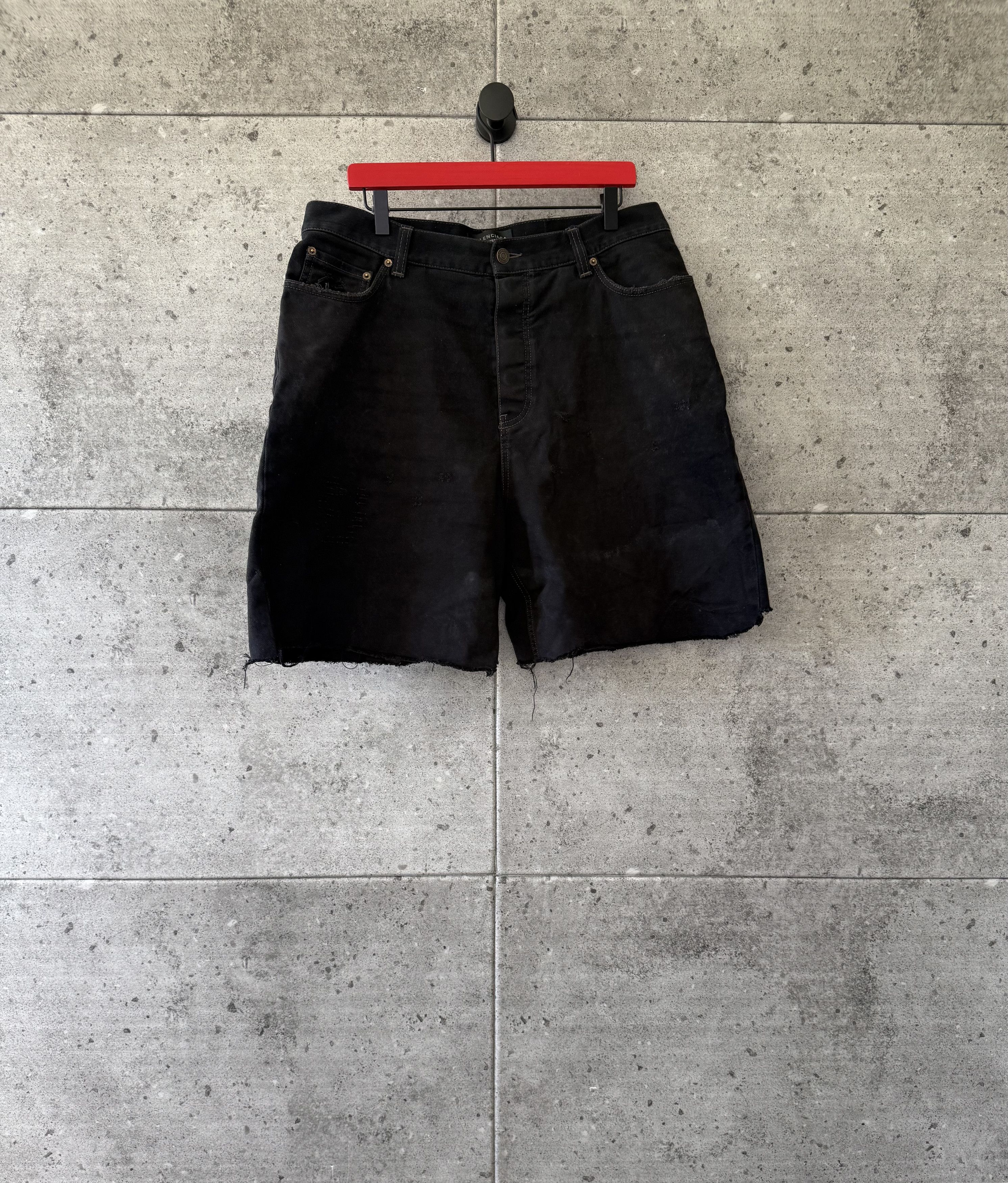 Balenciaga Balenciaga denim shorts Size US 34 / EU 50 - 2 Thumbnail