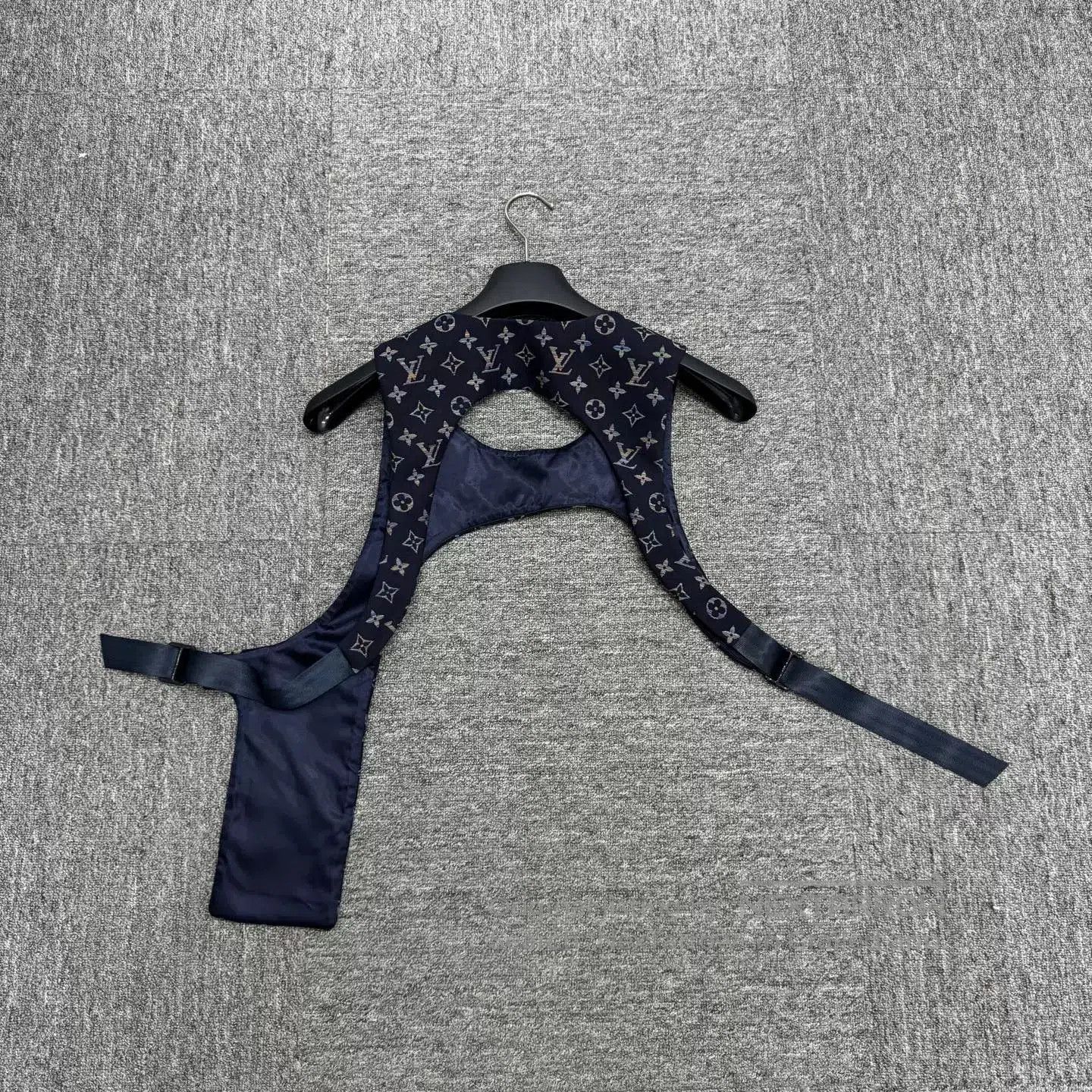 Louis Vuitton Louis Vuitton Multicolor Monogram Vest. Size US L / EU 52-54 / 3 - 5 Thumbnail