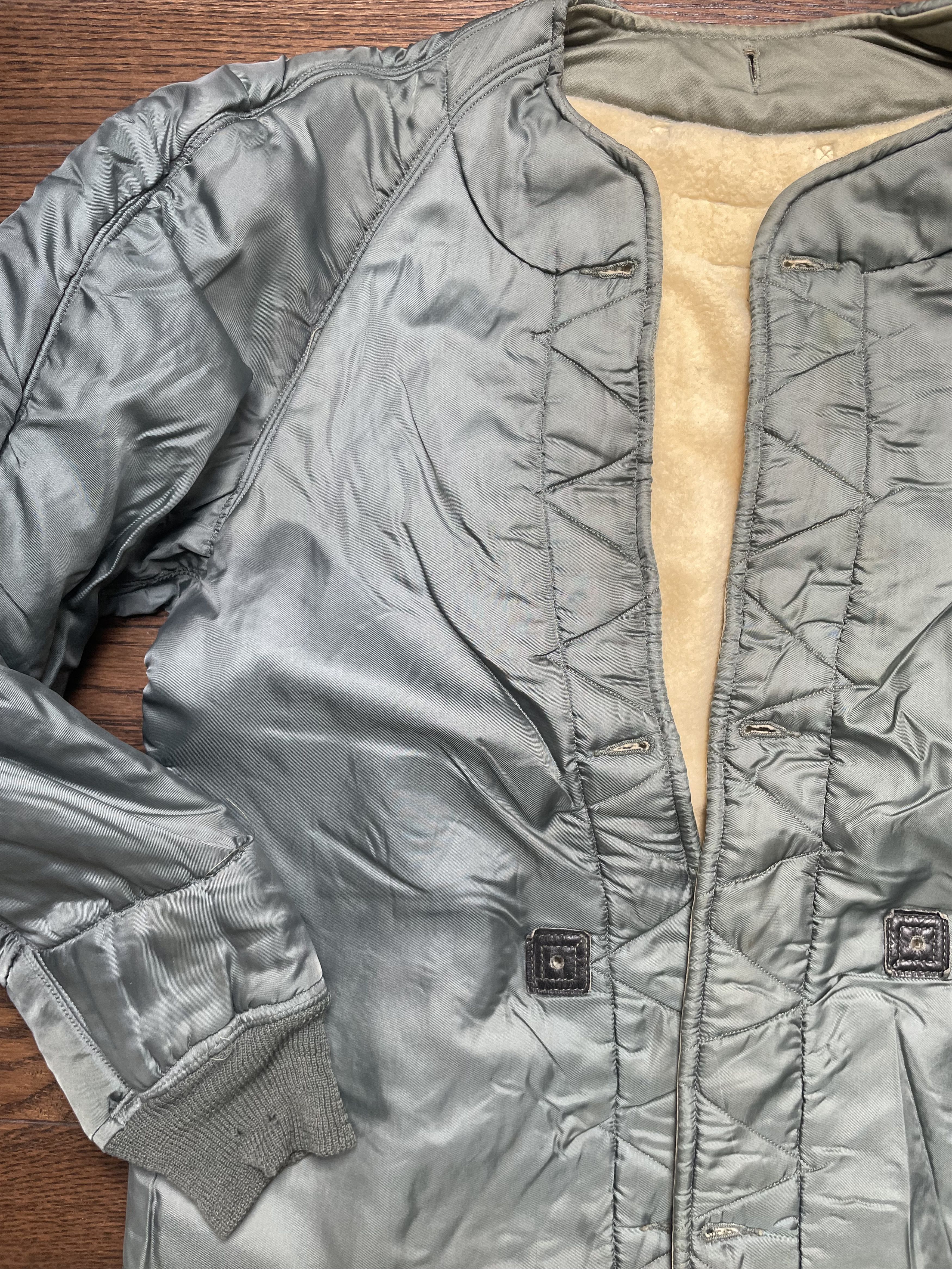 Buzz Rickson's Vintage USAF L-4889 Liner Jacket Size US M / EU 48-50 / 2 - 2 Thumbnail