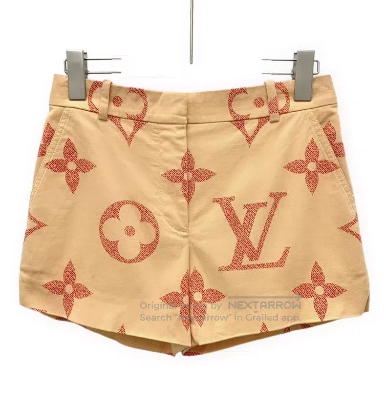 Louis Vuitton Louis Vuitton Orange logo full-print cotton shorts Size US 36 / EU 52 - 1 Thumbnail