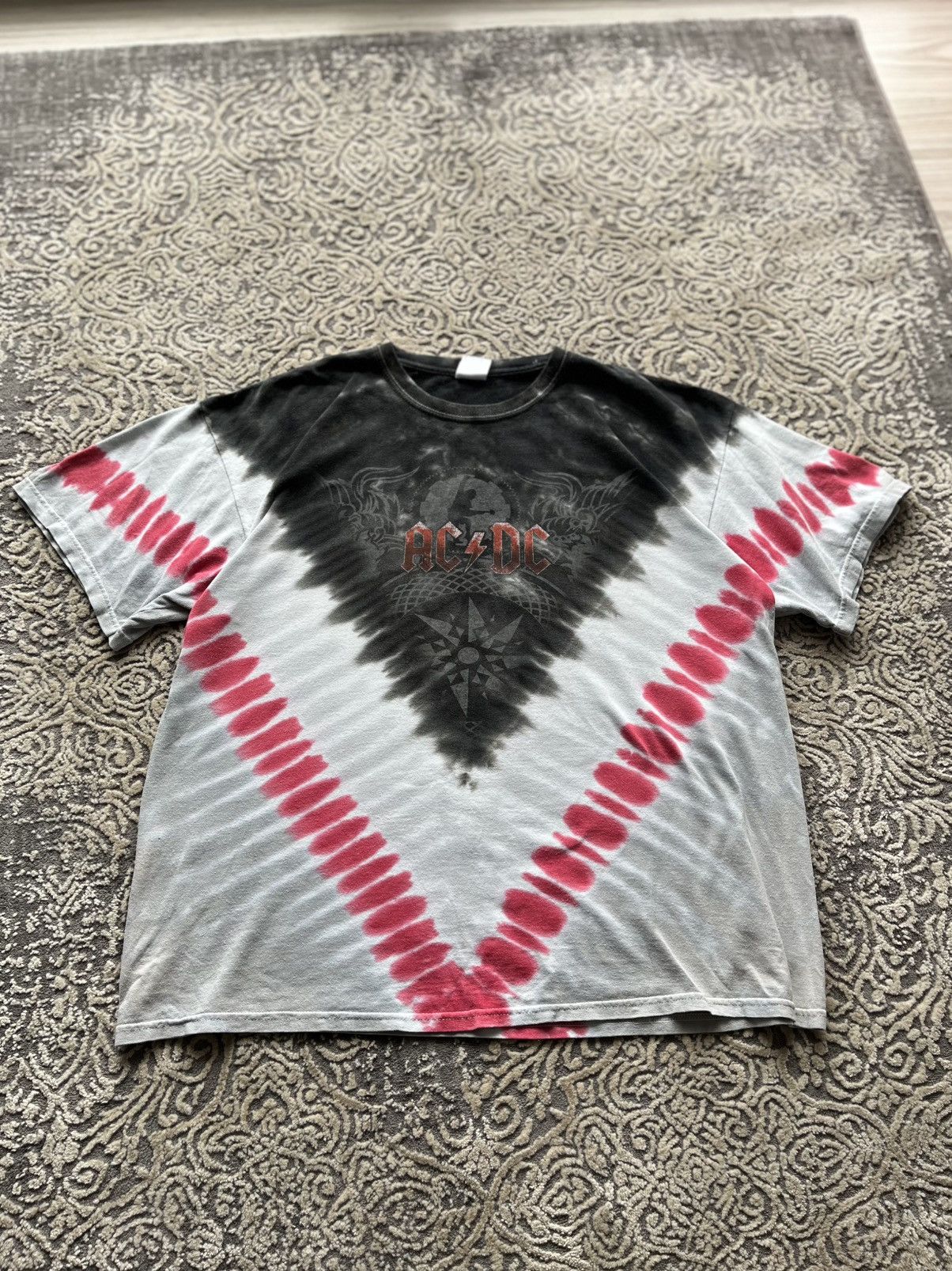 Band Tees ACDC 2009 Black Ice Europe tour band tee merch vintage aop Size US XL / EU 56 / 4 - 1 Thumbnail