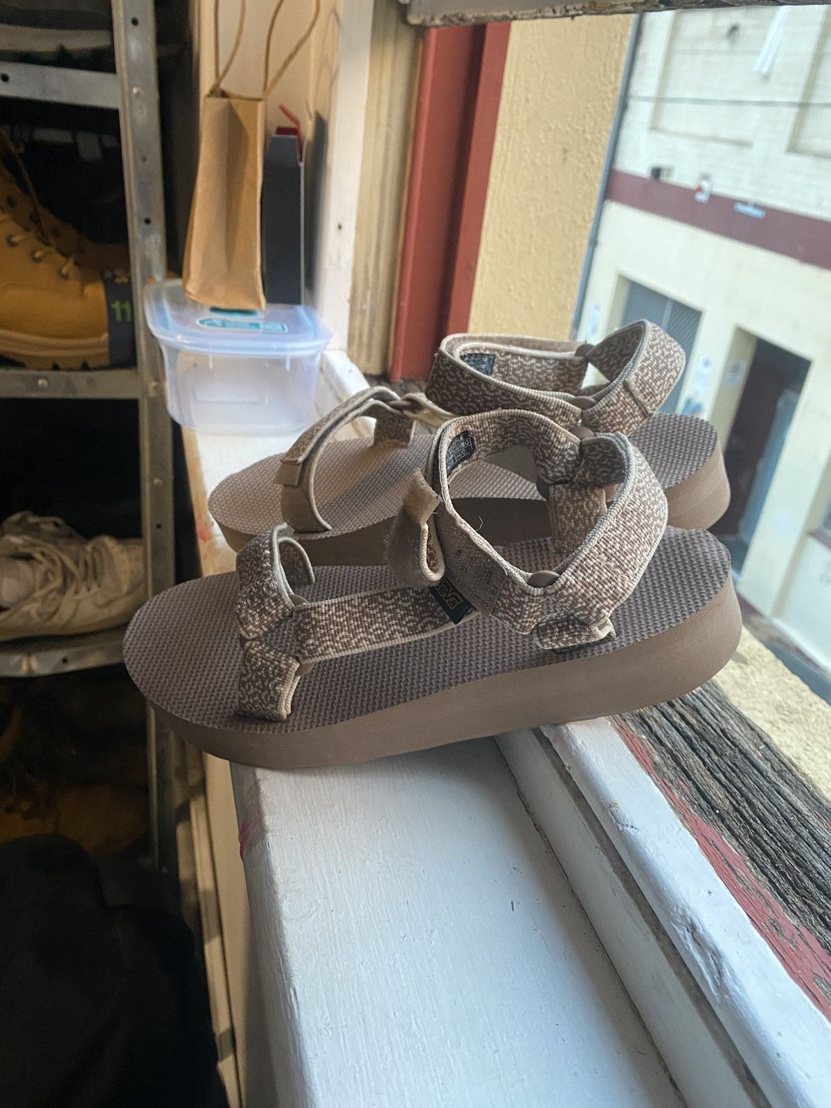 Teva Teva Women’s Platform Size US 8.5 / IT 38.5 - 1 Thumbnail