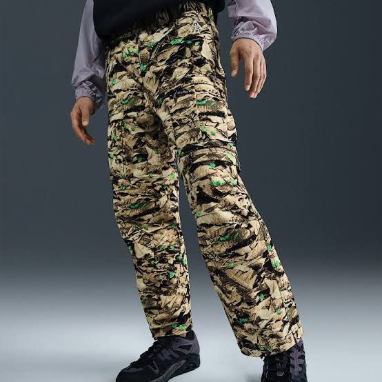 Nike ACG Nike ACG "Smith Summit" Water-Repellent UV Cargo Pants L Size US 30 / EU 46 - 3 Thumbnail