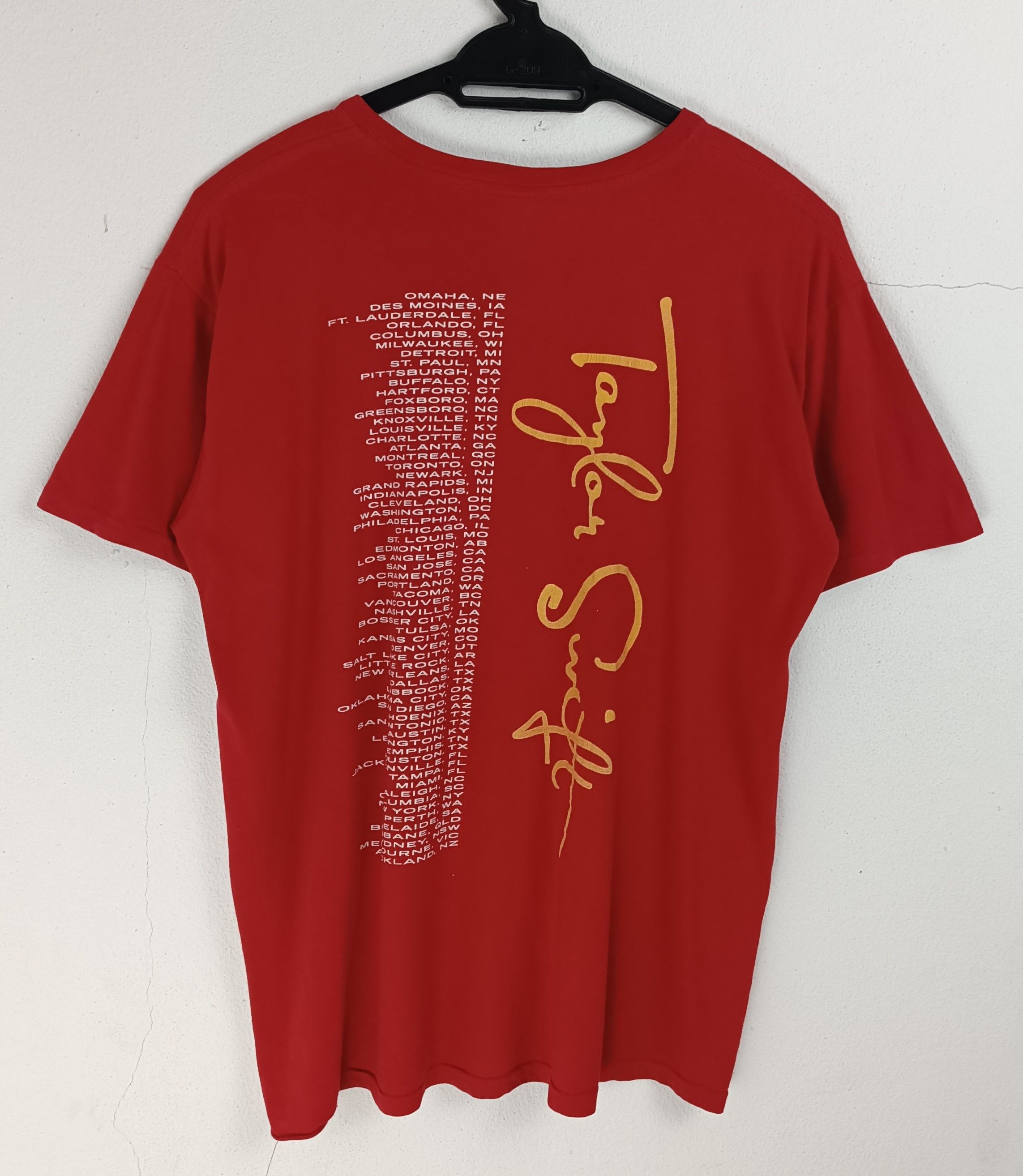 Rap Tees VINTAGE DISTRESSED TAYLOR SWIFT SPEAK NOW TOUR TEE Size US M / EU 48-50 / 2 - 4 Thumbnail