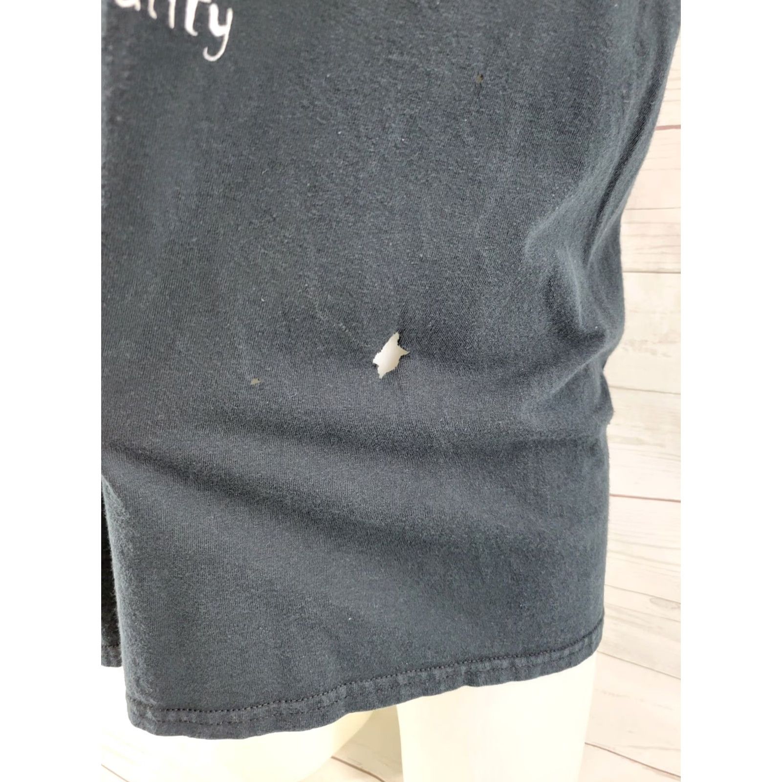 Gildan Gildan Distressed Nightmare at 3008 Haunted House Alabama Shirt Black XL Men T-Shirt Crew Neck Short Sleeve Halloween 90s Boys Mens Size US XL / EU 56 / 4 - 3 Thumbnail