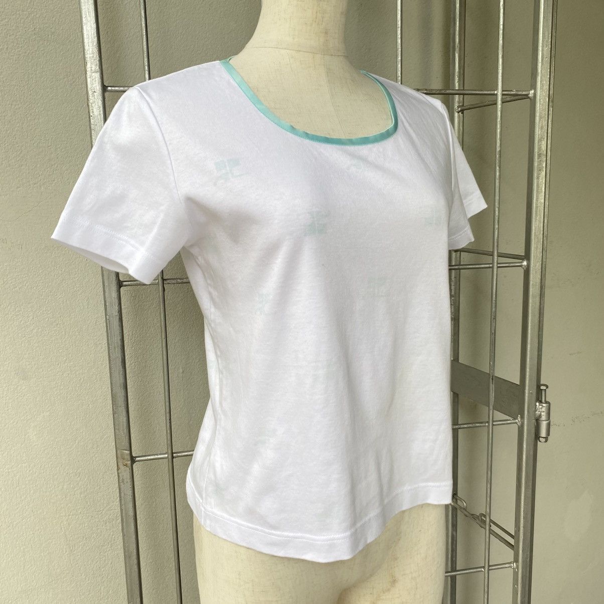 Courreges Courreges White Scoop Neck T-Shirt with Mint Trim Size S / US 4 / IT 40 - 17 Thumbnail