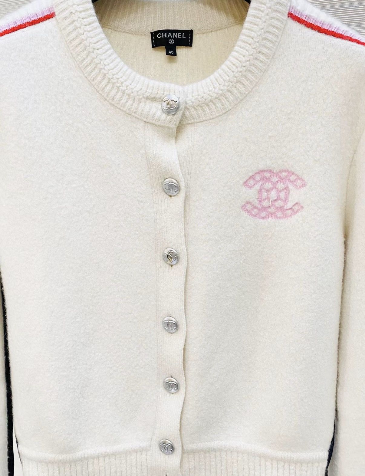 Chanel Chanel Ski Collection cashmere cardigan J33 Size S / US 4 / IT 40 - 3 Thumbnail