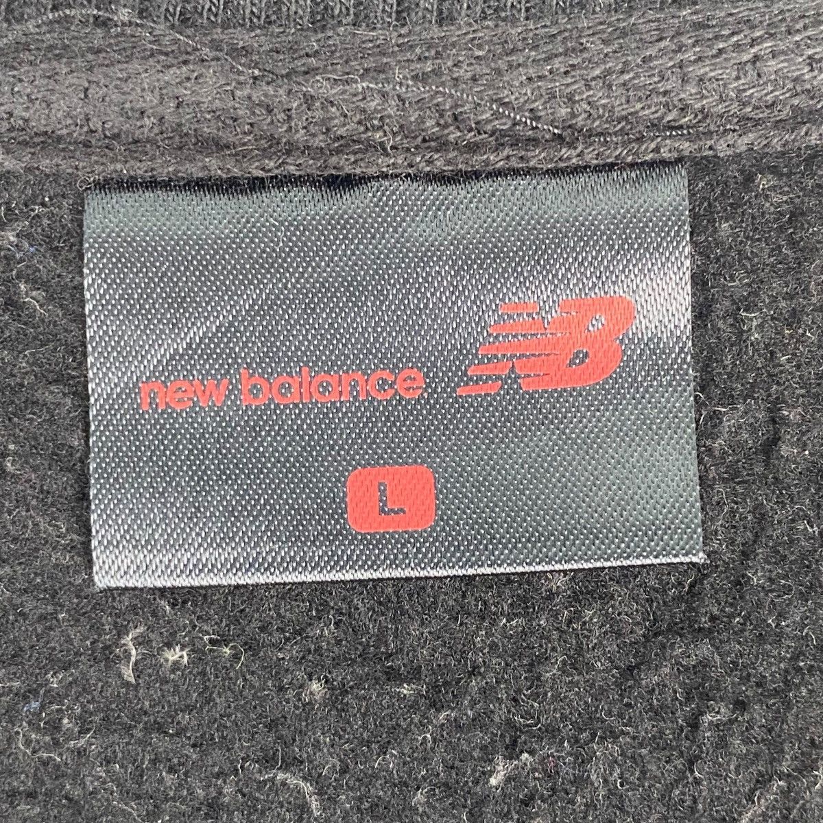 Vintage Vintage New Balance Crewneck Sweatshirt Black Size US L / EU 52-54 / 3 - 7 Thumbnail