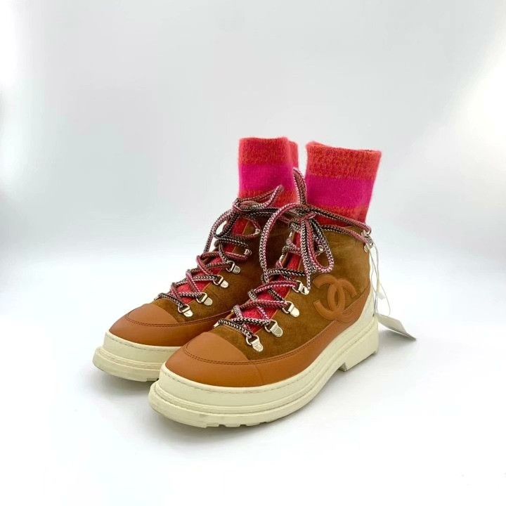 Chanel Chanel Brown Logo Lace-Up Snow Boots Size US 7.5 / IT 37.5 - 1 Thumbnail