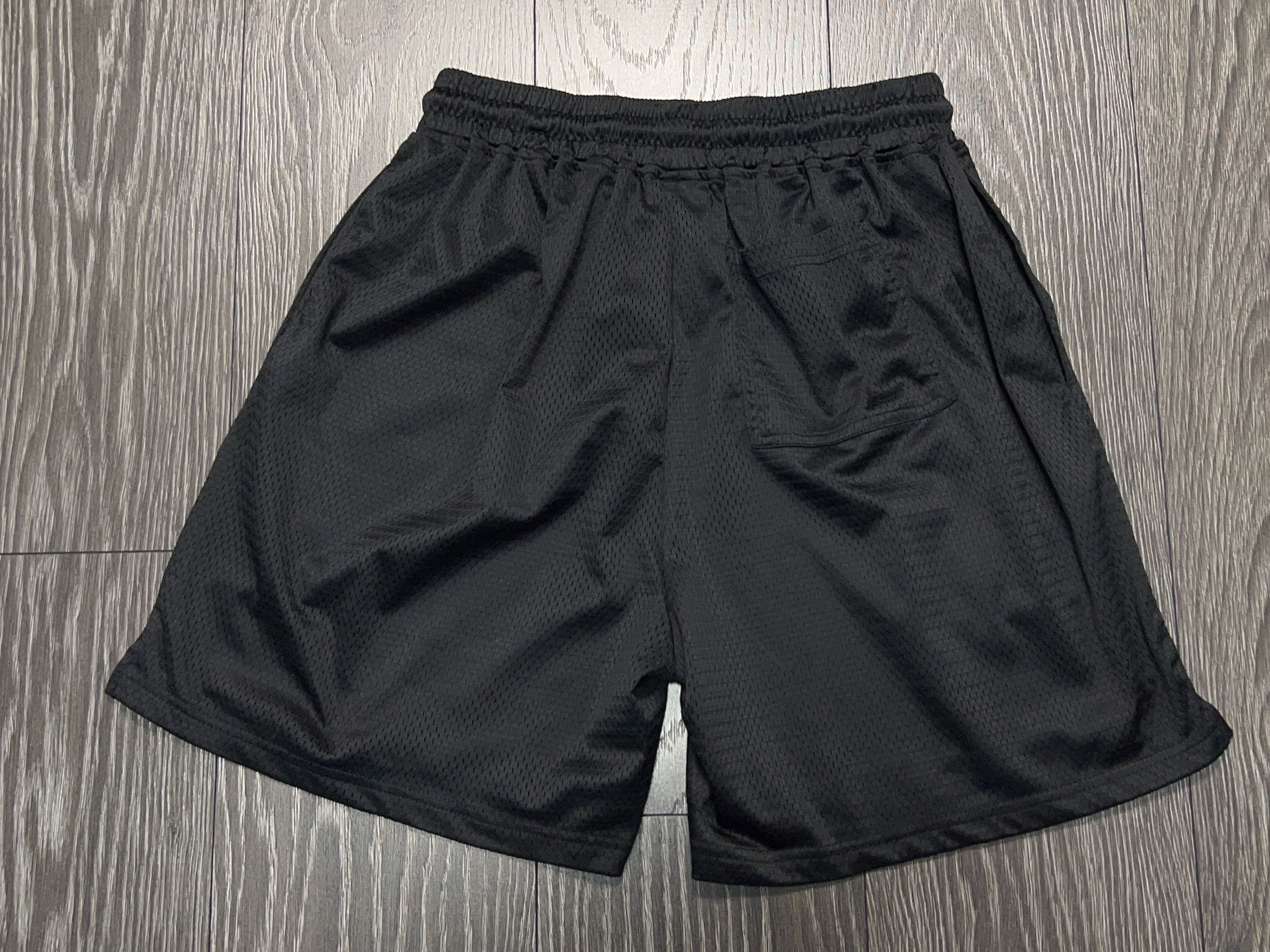 Represent Clo. Mens Represent Owners Club Mesh Shorts Sportswear Size M Size US 32 / EU 48 - 11 Thumbnail