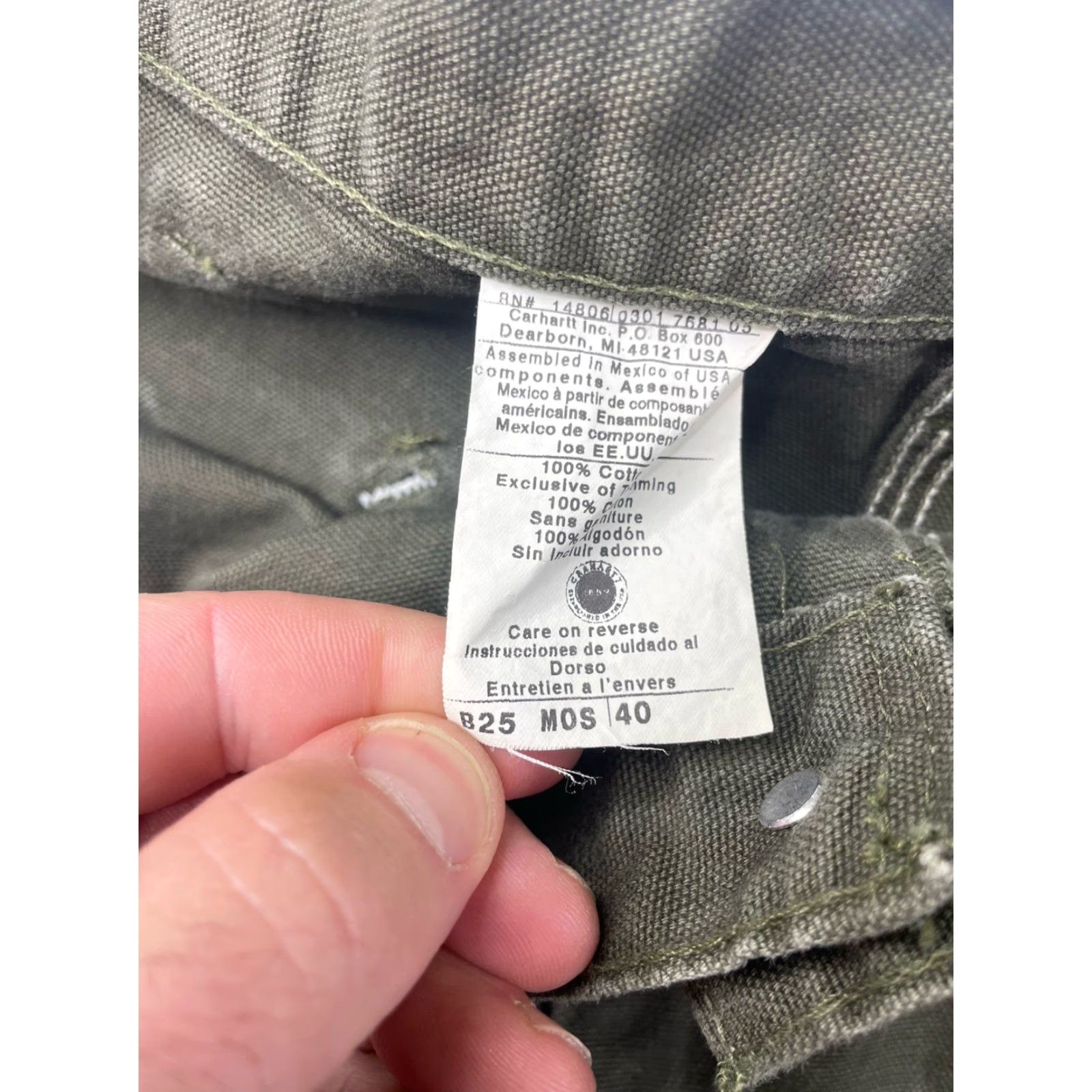 Carhartt VINTAGE Carhartt Work Shorts Men’s 40 Green Canvas Cargo 5-Pocket USA 90s Grunge Retro Utility Cotton Zipper Button Inseam 9in Size US 40 / EU 56 - 4 Thumbnail