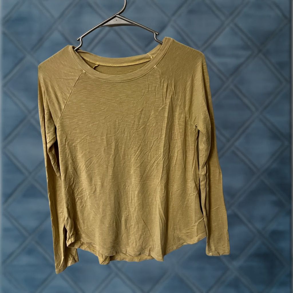 Vintage American Eagle Womens Crew Neck T-Shirt Yellow Solid Size XS Short Sleeve Size 26" / US 2 / IT 38 - 1 Thumbnail