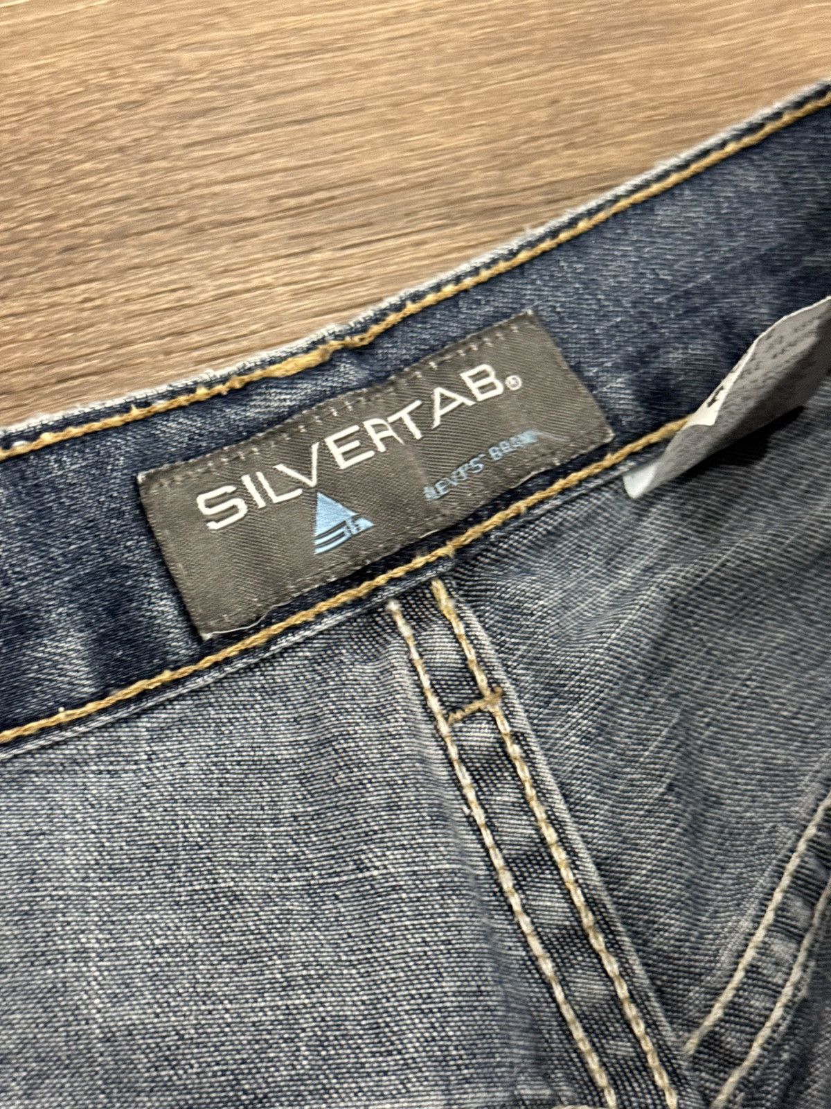 Levi's Vintage Clothing Vintage Levi’s SilverTab Y2K Baggy Loose Fit Fade Wash Denim Size US 29 - 8 Thumbnail