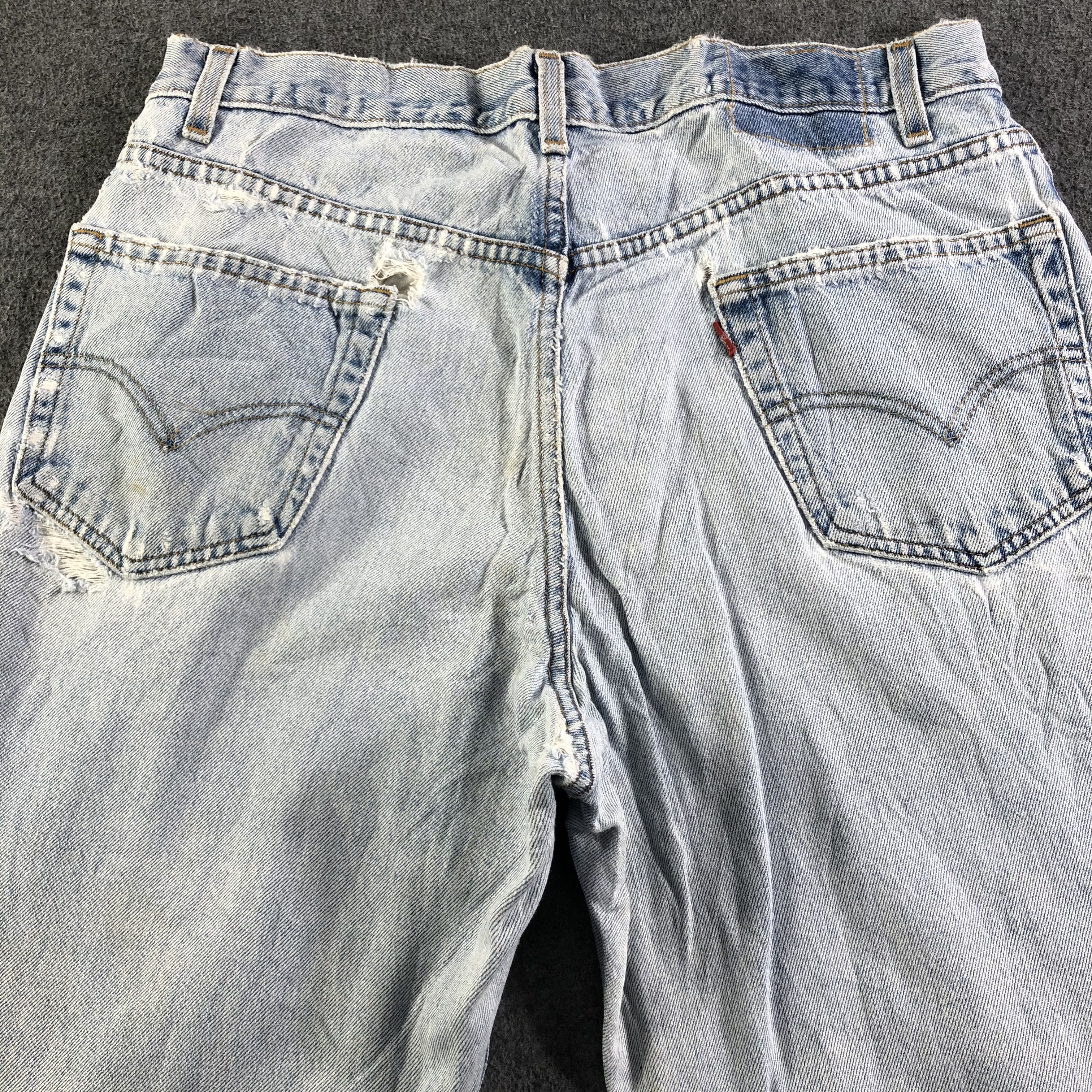 Levi's 90s Vintage Light Wash Levis 550 Jeans-J3105 Size US 35 - 4 Thumbnail