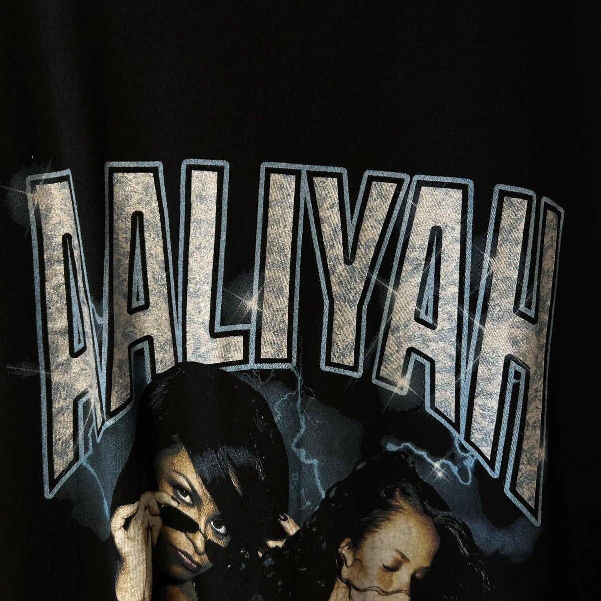 Band Tees Mens Aaliyah Big Graphic Logo Band music tee size M Size US M / EU 48-50 / 2 - 3 Thumbnail