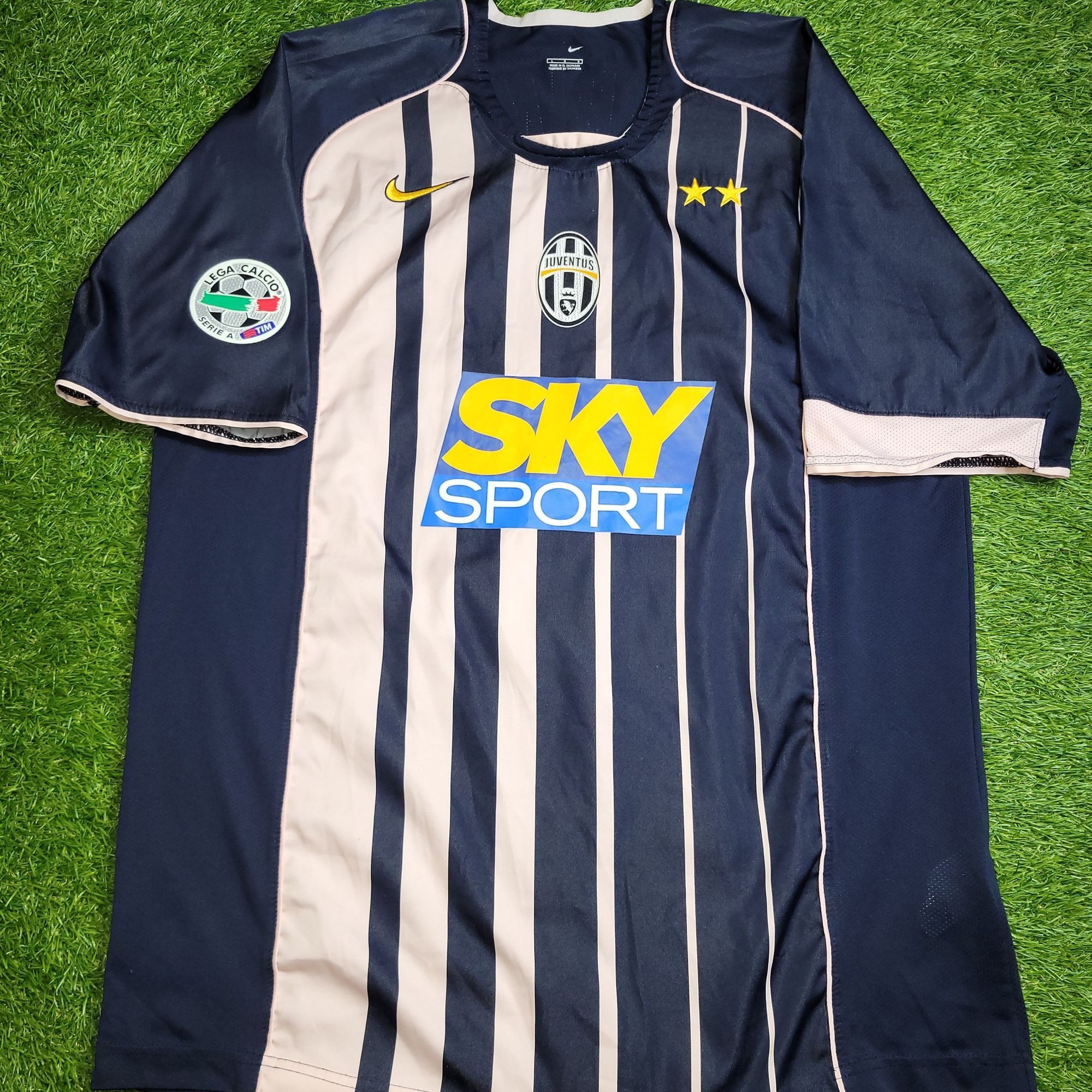 Nike Ibrahimovic Juventus 2004 2005 Away Soccer Jersey Shirt L Size US L / EU 52-54 / 3 - 2 Thumbnail