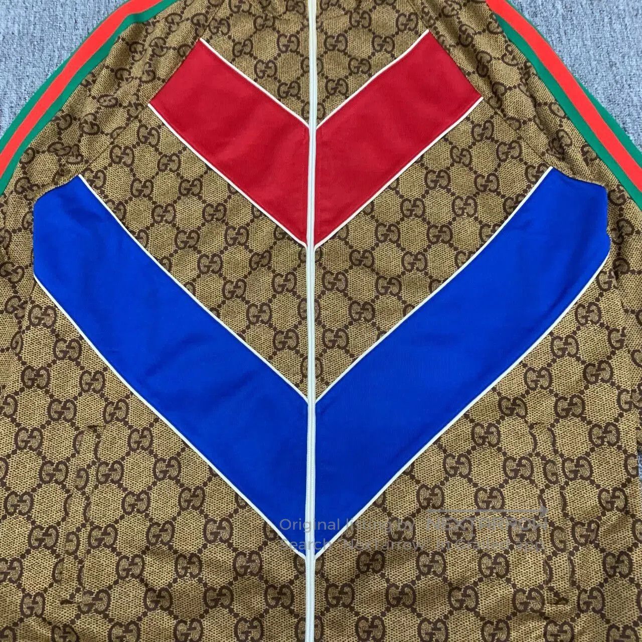 Gucci gucci brown monogram patterned jacket size l. Size US L / EU 52-54 / 3 - 9 Thumbnail