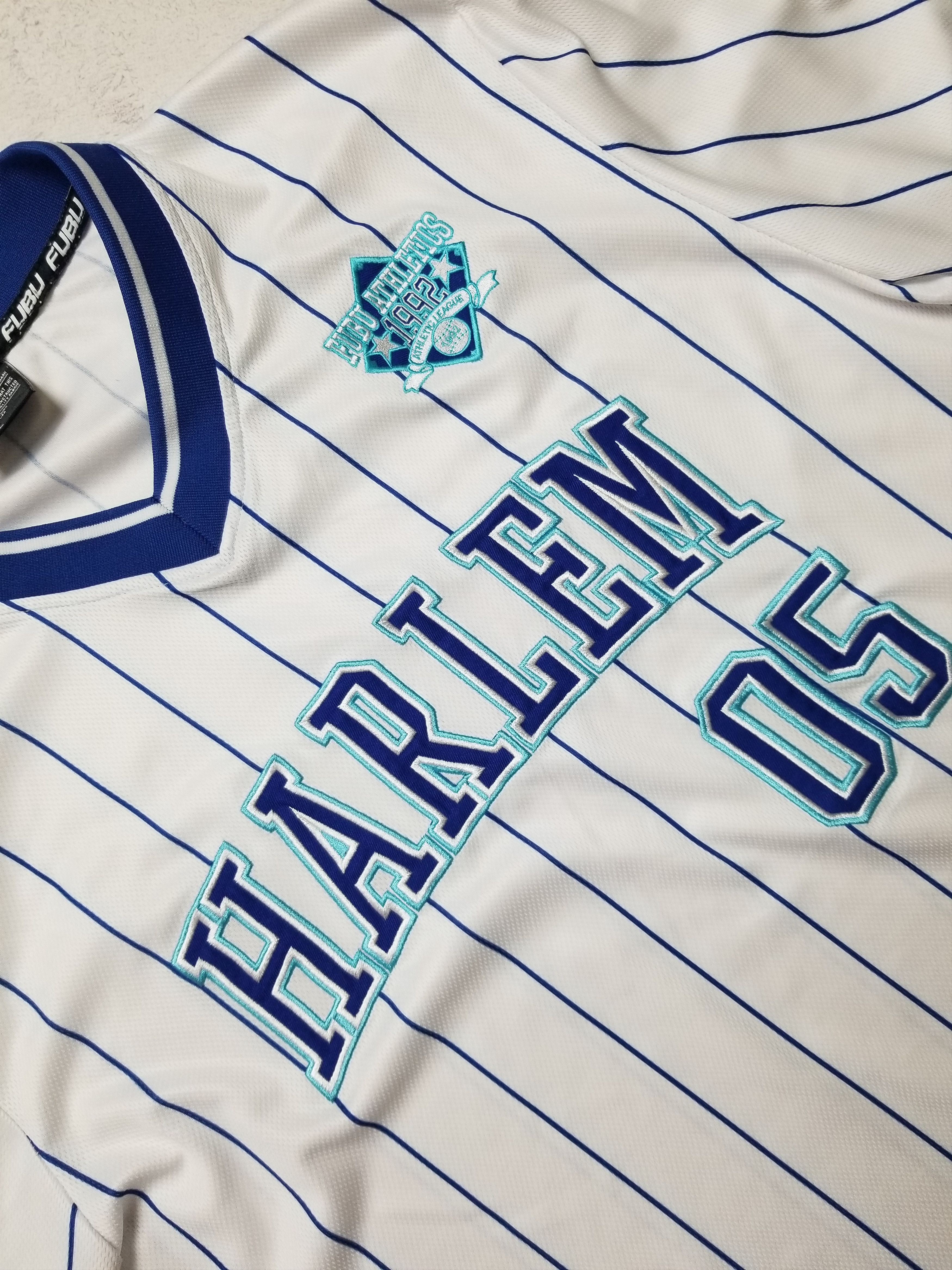 Fubu Vintage Fubu Harlem Y2K Rare White Pinstripe jersey Size US L / EU 52-54 / 3 - 10 Thumbnail