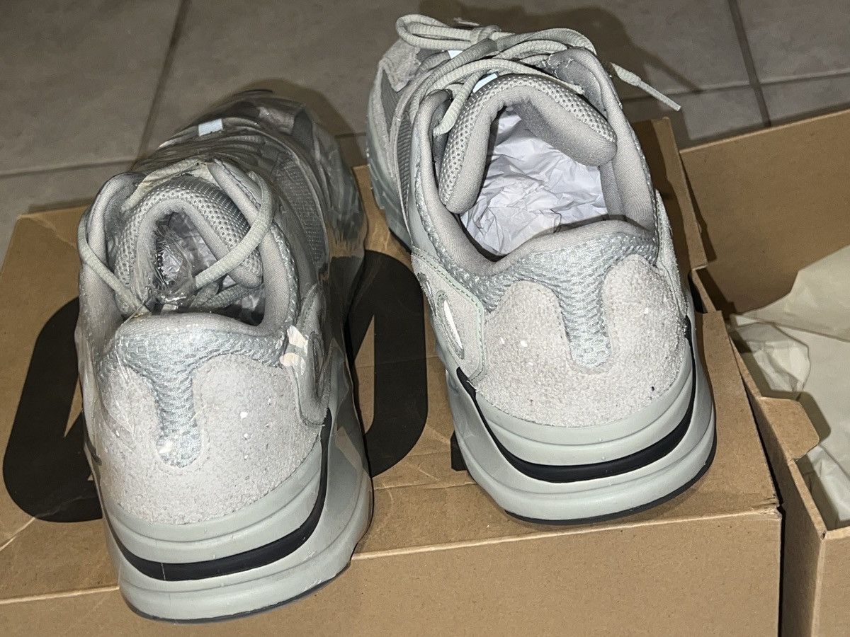 Adidas Yeezy 700 Salt Size US 10 / EU 43 - 3 Thumbnail