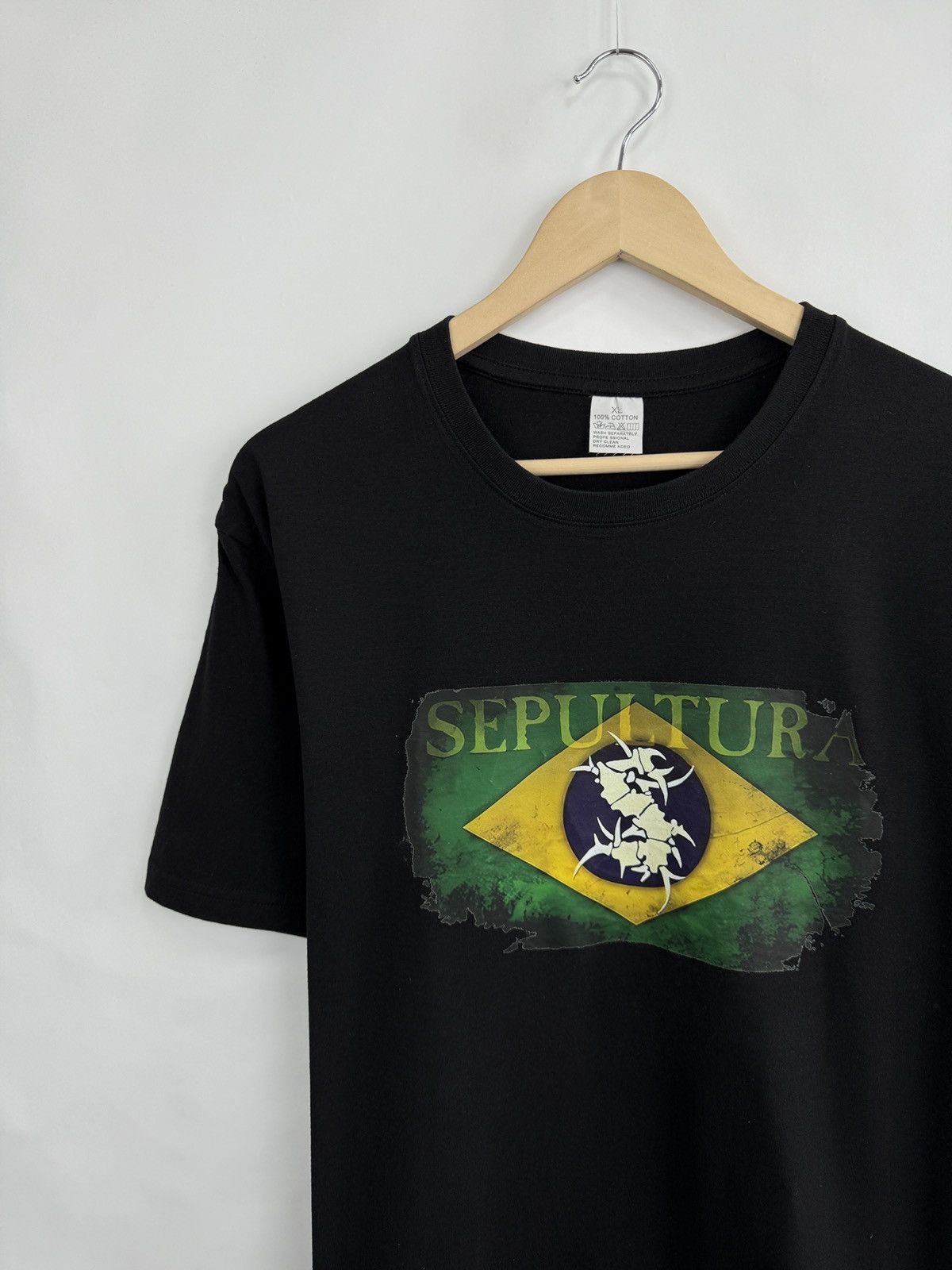 Band Tees 🇧🇷 Vintage Sepultura Rock Band T-Shirt Brazil Rare Retro Size US XL / EU 56 / 4 - 2 Thumbnail