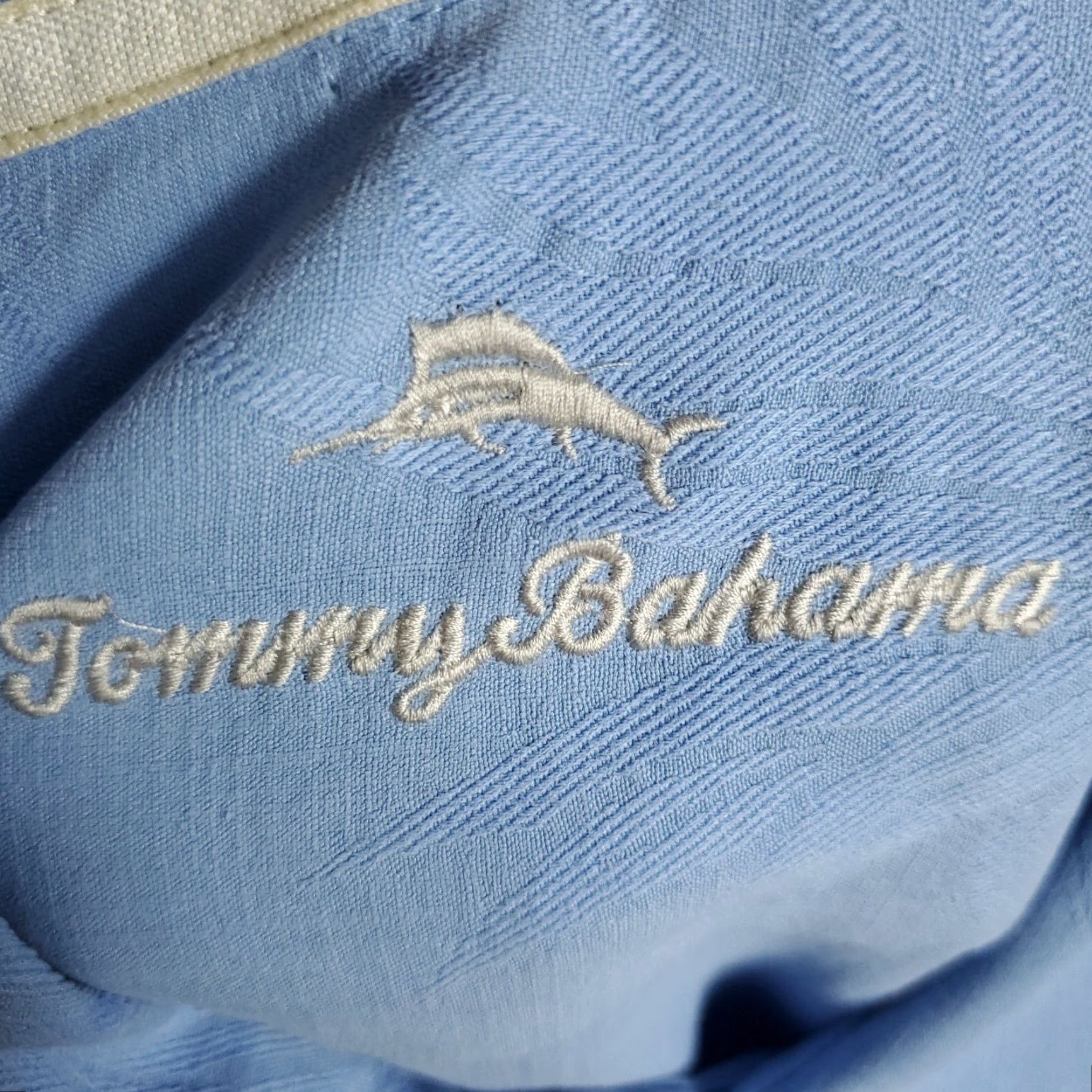 Tommy Bahama Tommy Bahama Shirt Mens Large Blue Tropical Hawaiian Button-Up Short Sleeve Satin Silk? (Note: Original says Silk; it's a shirt). Size US L / EU 52-54 / 3 - 7 Thumbnail