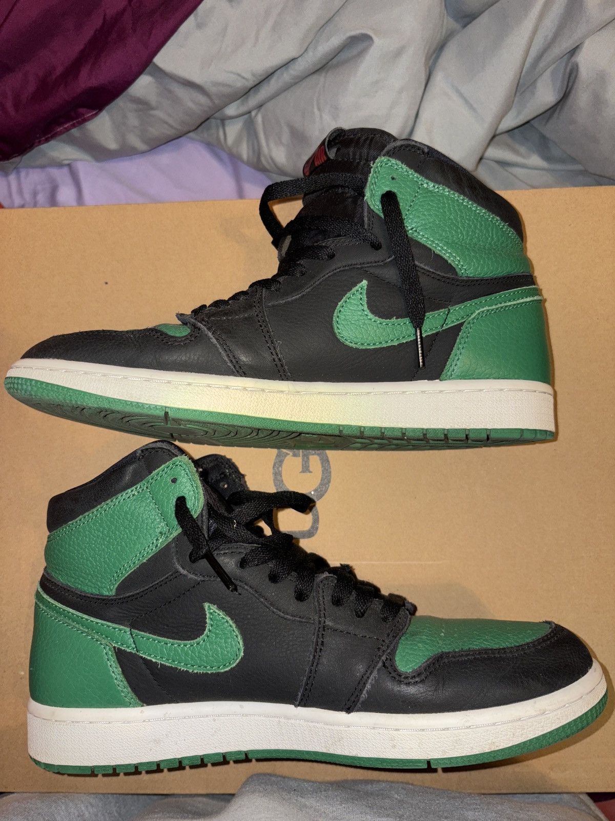 Jordan Brand Air Jordan 1’s Retro Pine Greens Size US 8.5 / EU 41-42 - 2 Thumbnail