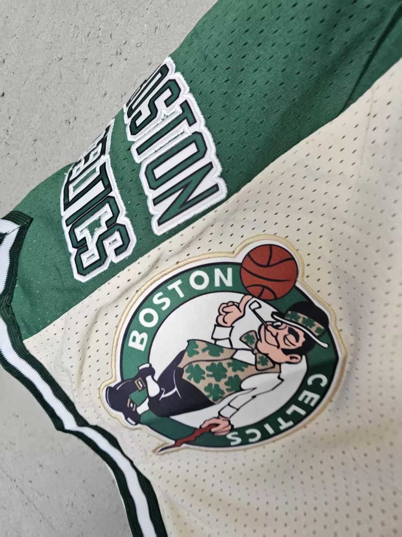 NBA Boston Celtics Short Small Size Size US 32 / EU 48 - 2 Thumbnail