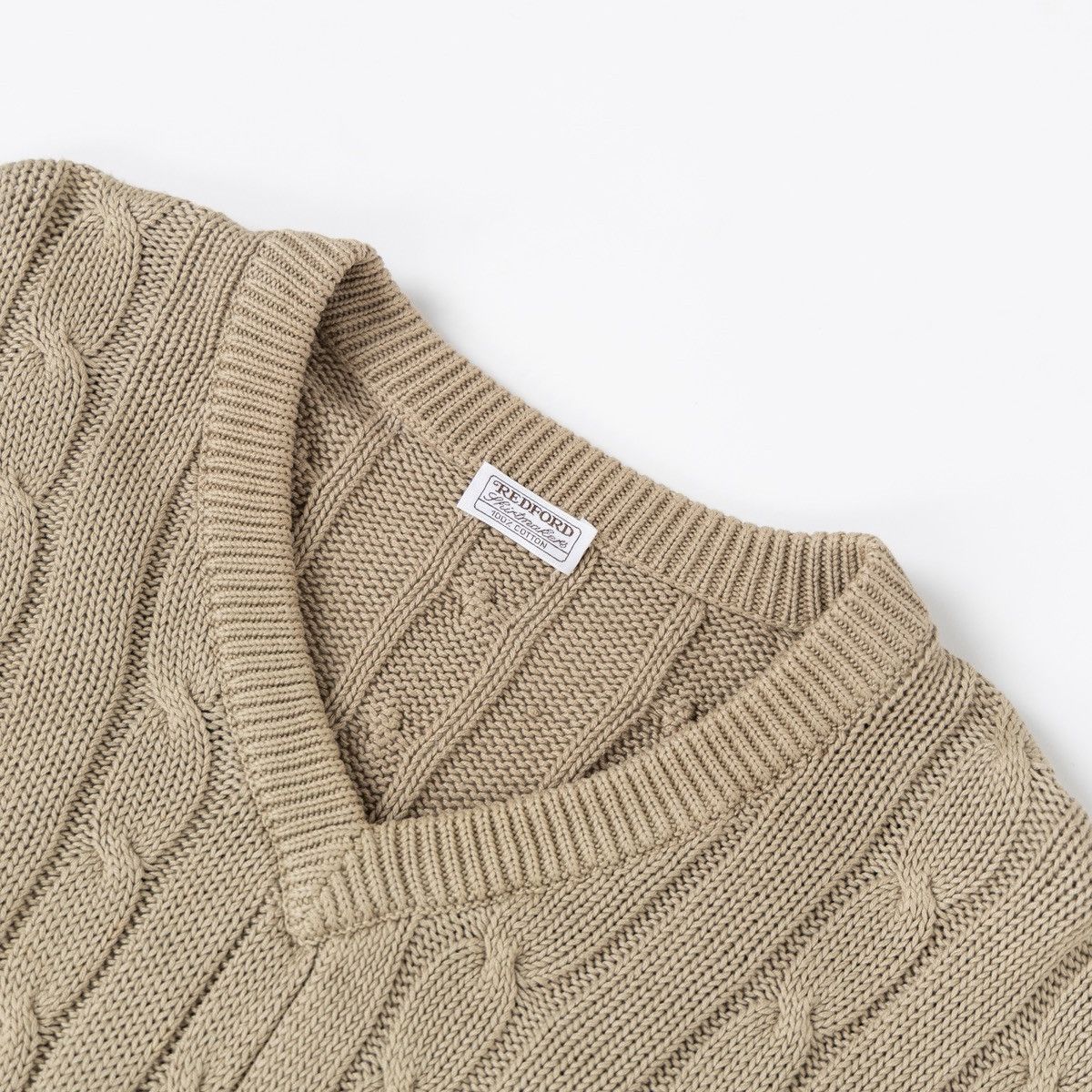 Other Redford Men Beige Cable Knit Sweater V-Neck Classic Pullover Size US M / EU 48-50 / 2 - 5 Thumbnail