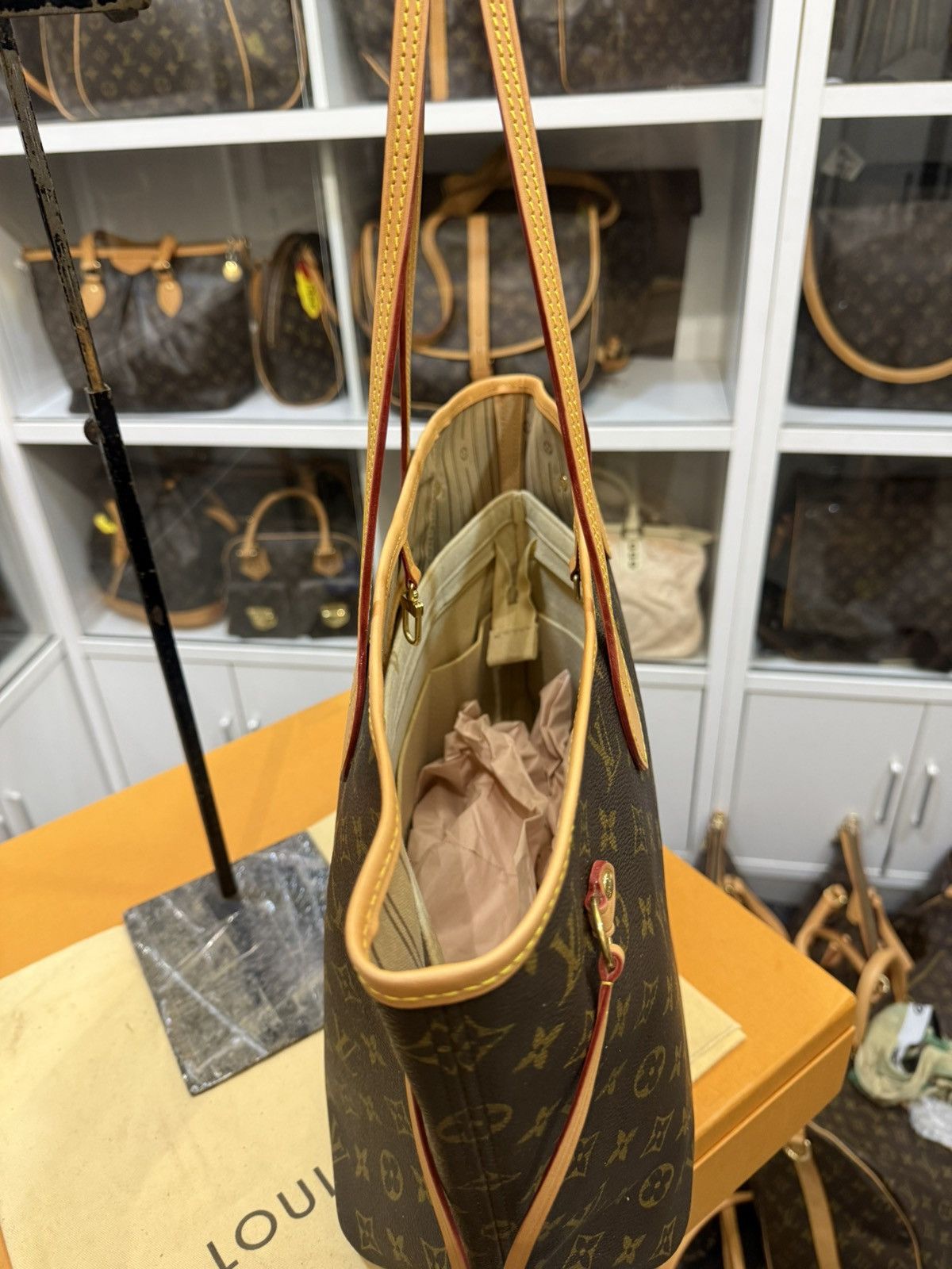 Louis Vuitton Neverfull Mm - 2131 Size ONE SIZE - 7 Thumbnail